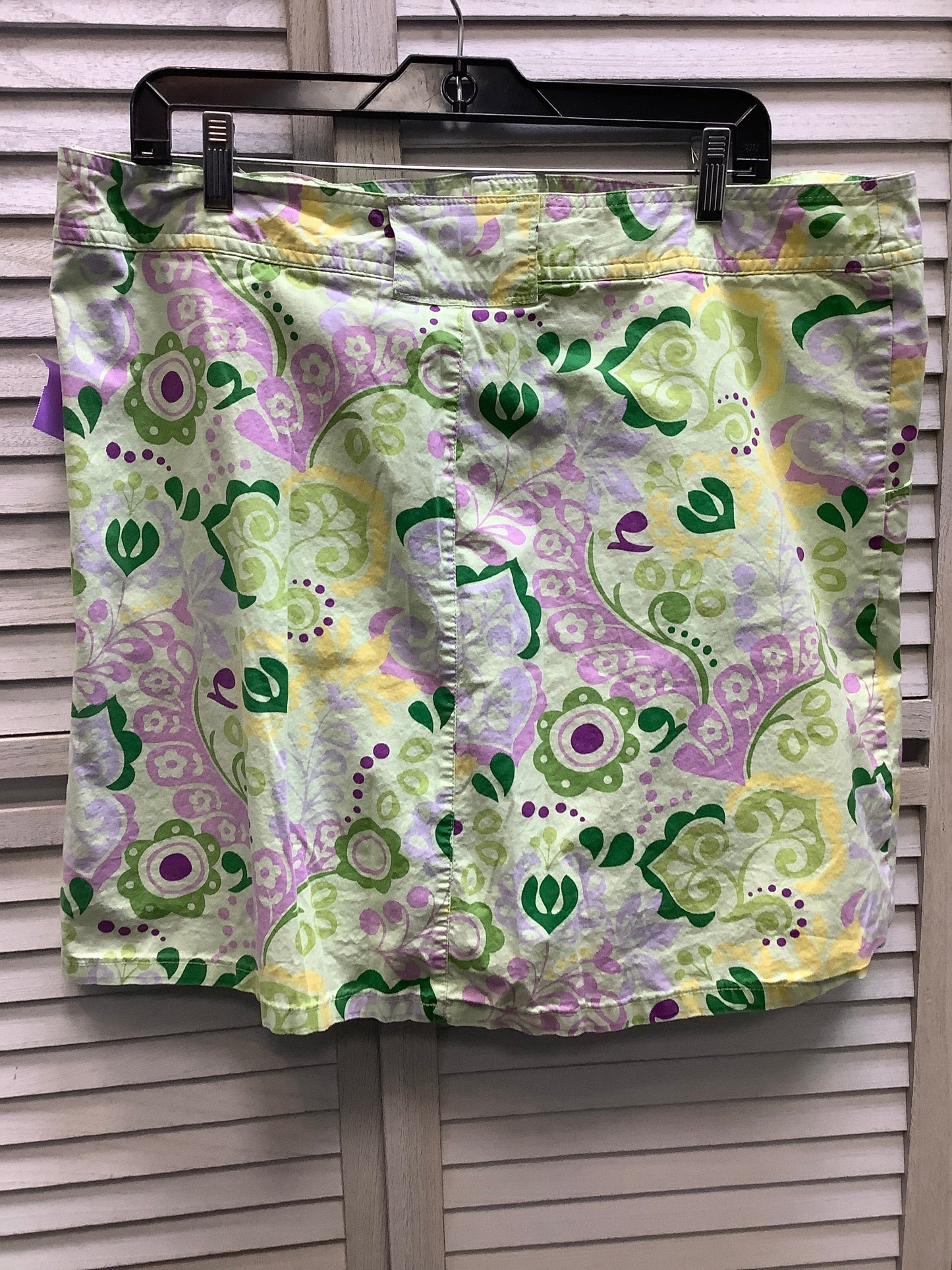 Green Skirt Mini & Short White Stag, Size 16