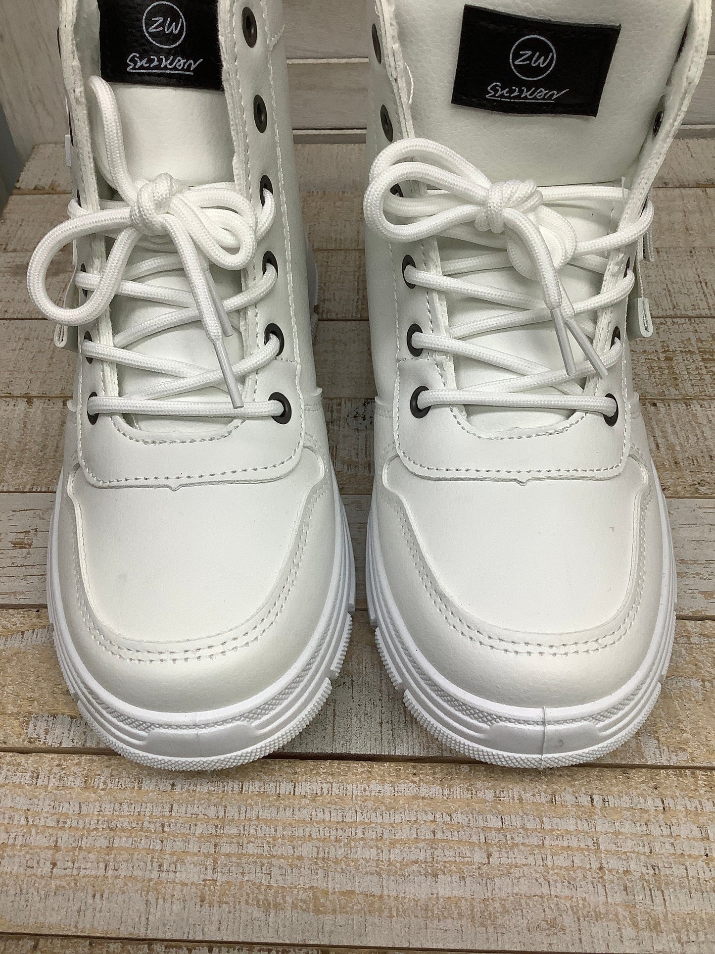 White Shoes Heels Platform Clothes Mentor, Size 8