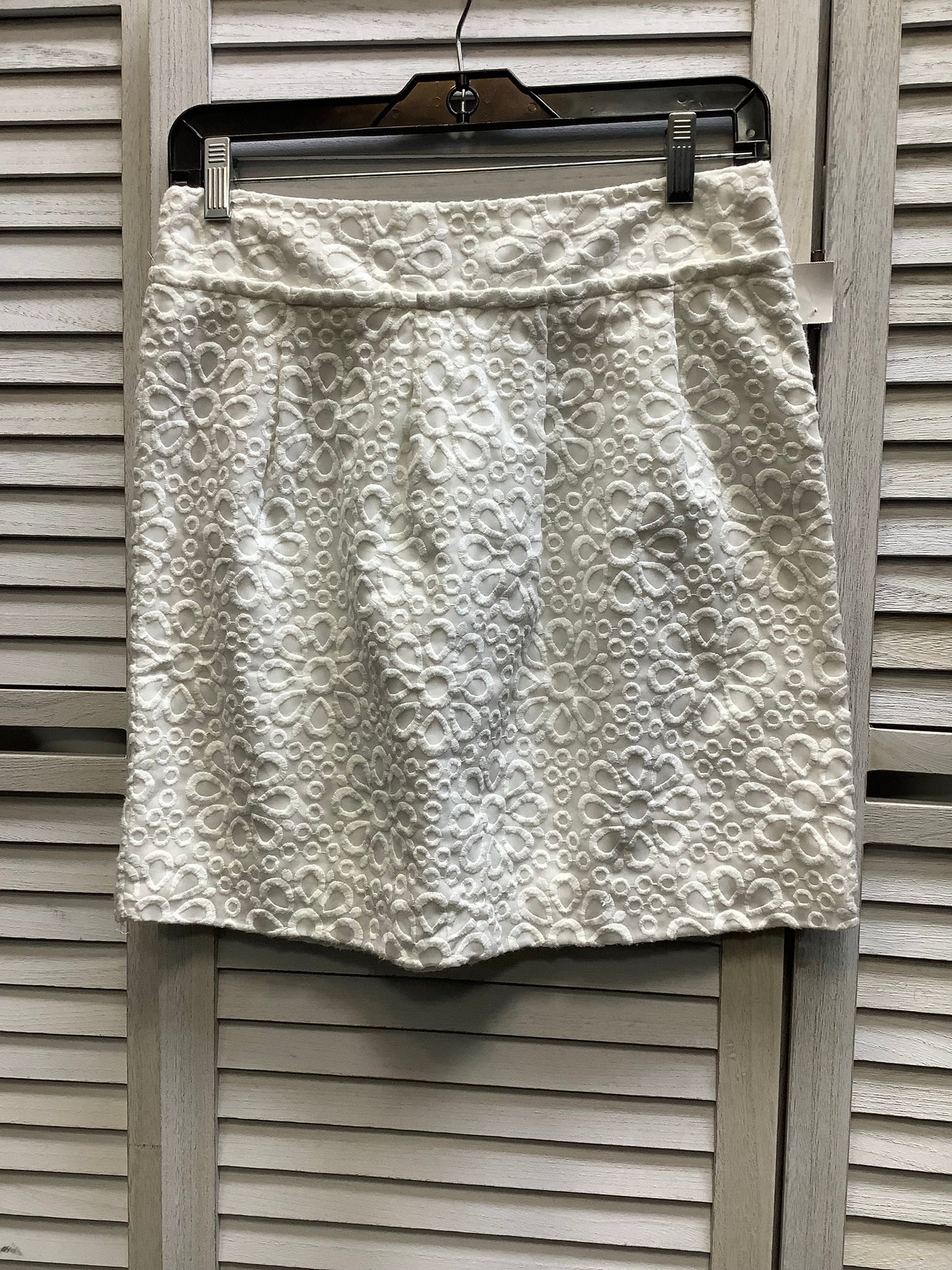 White Skirt Mini & Short Loft, Size 2petite