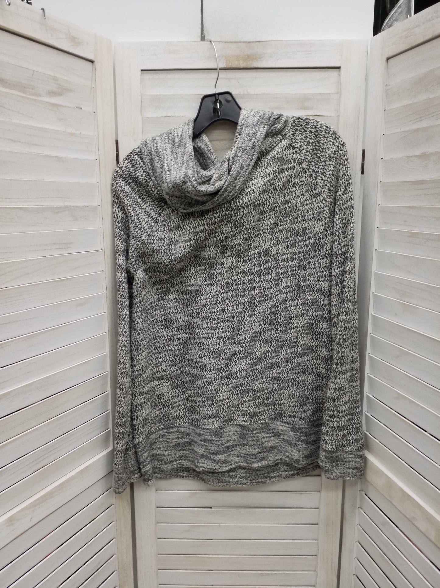 Sweater By Lou And Grey  Size: M