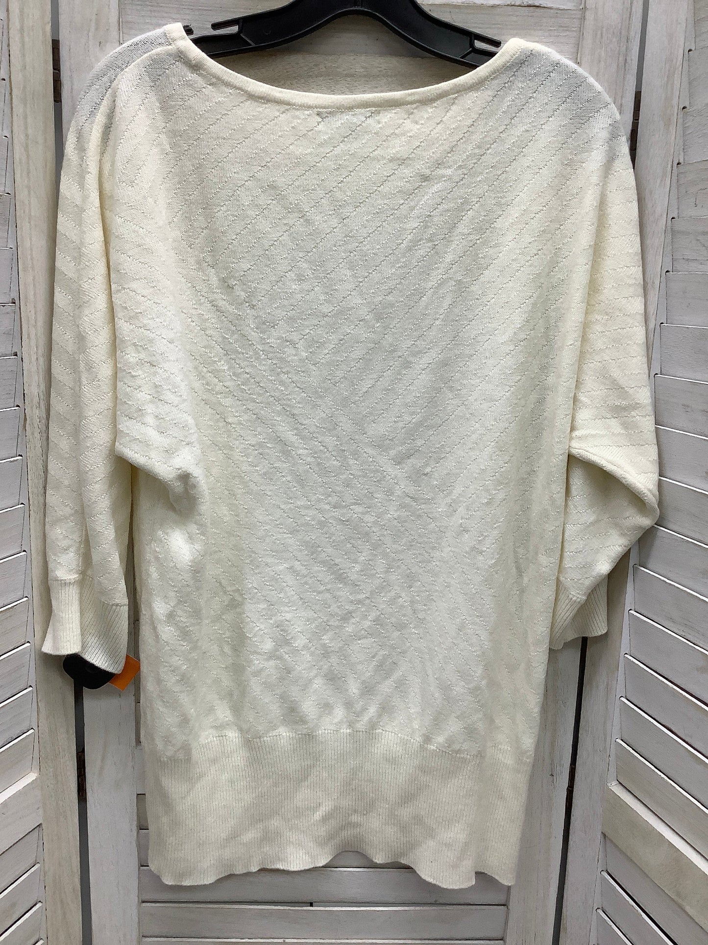 Cream Top 3/4 Sleeve Basic New York And Co, Size L