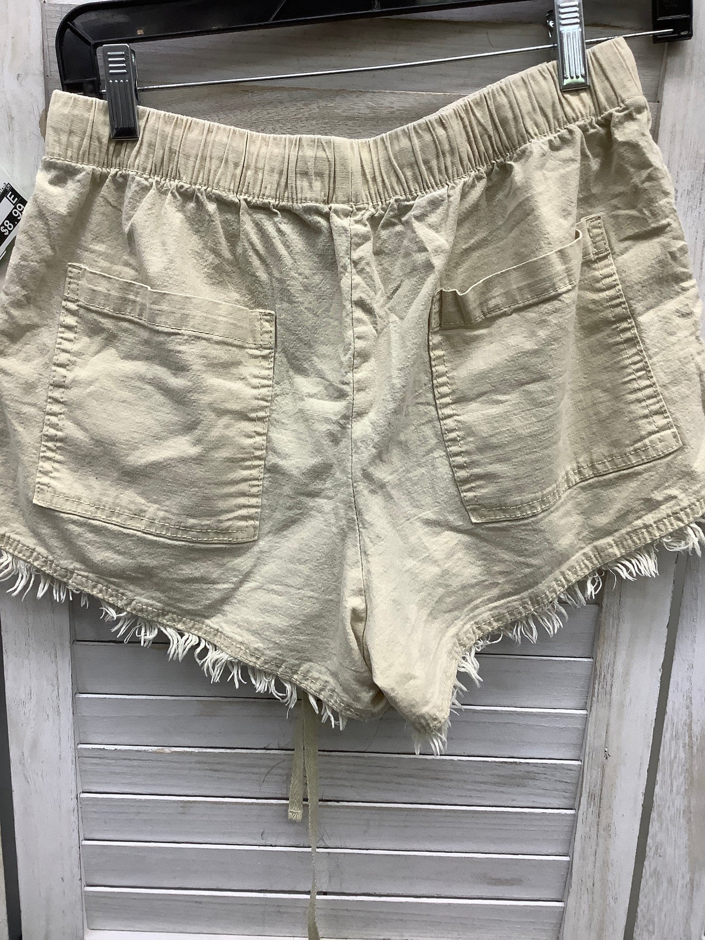 Shorts By Clothes Mentor  Size: M