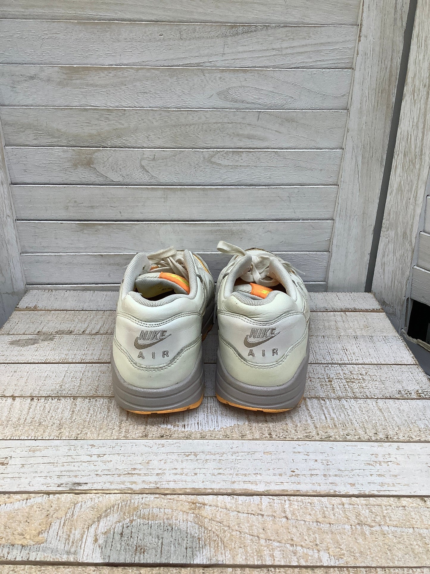 Shoes Sneakers By Nike  Size: 6.5