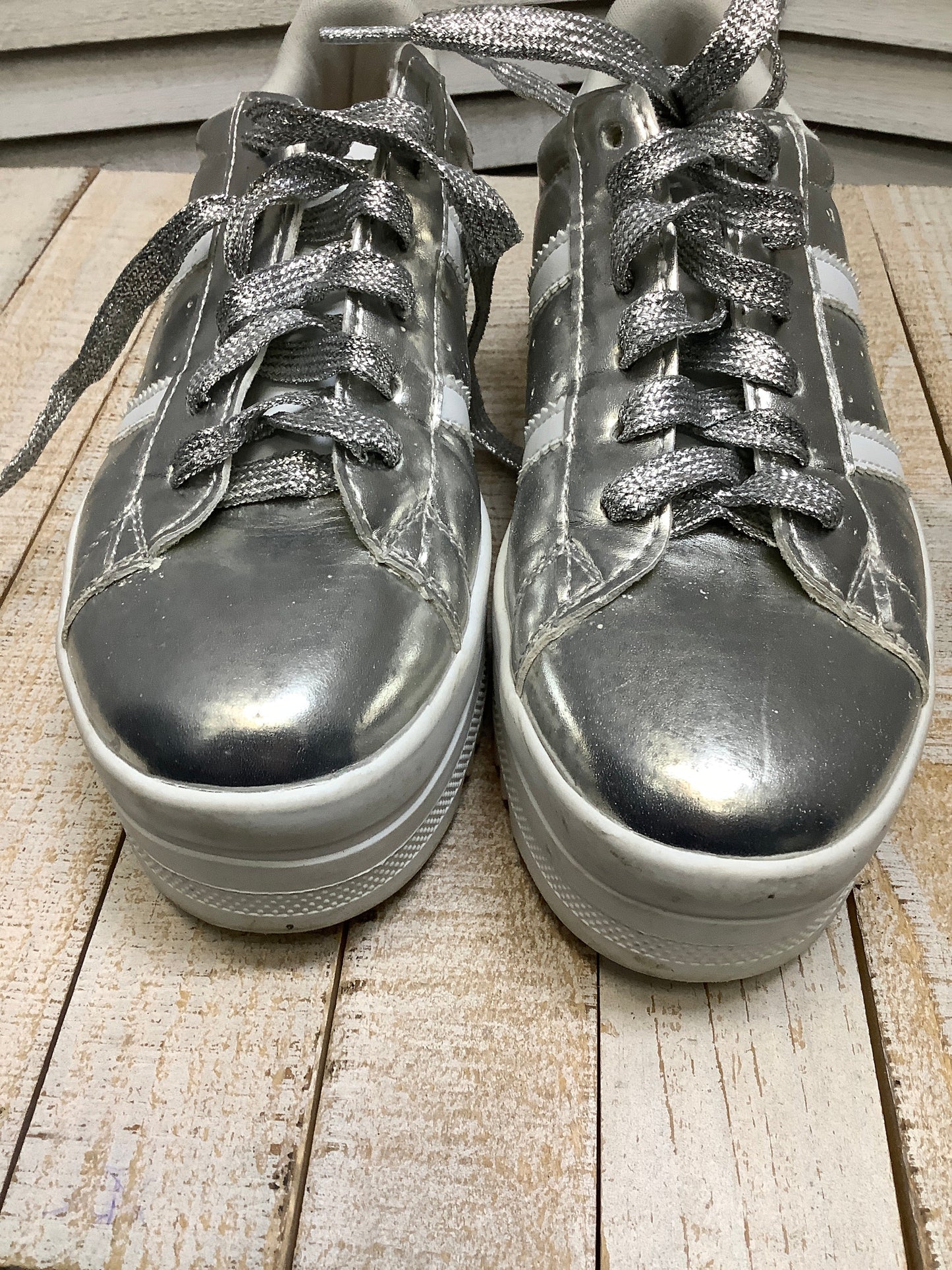 Silver Shoes Sneakers Clothes Mentor, Size 6