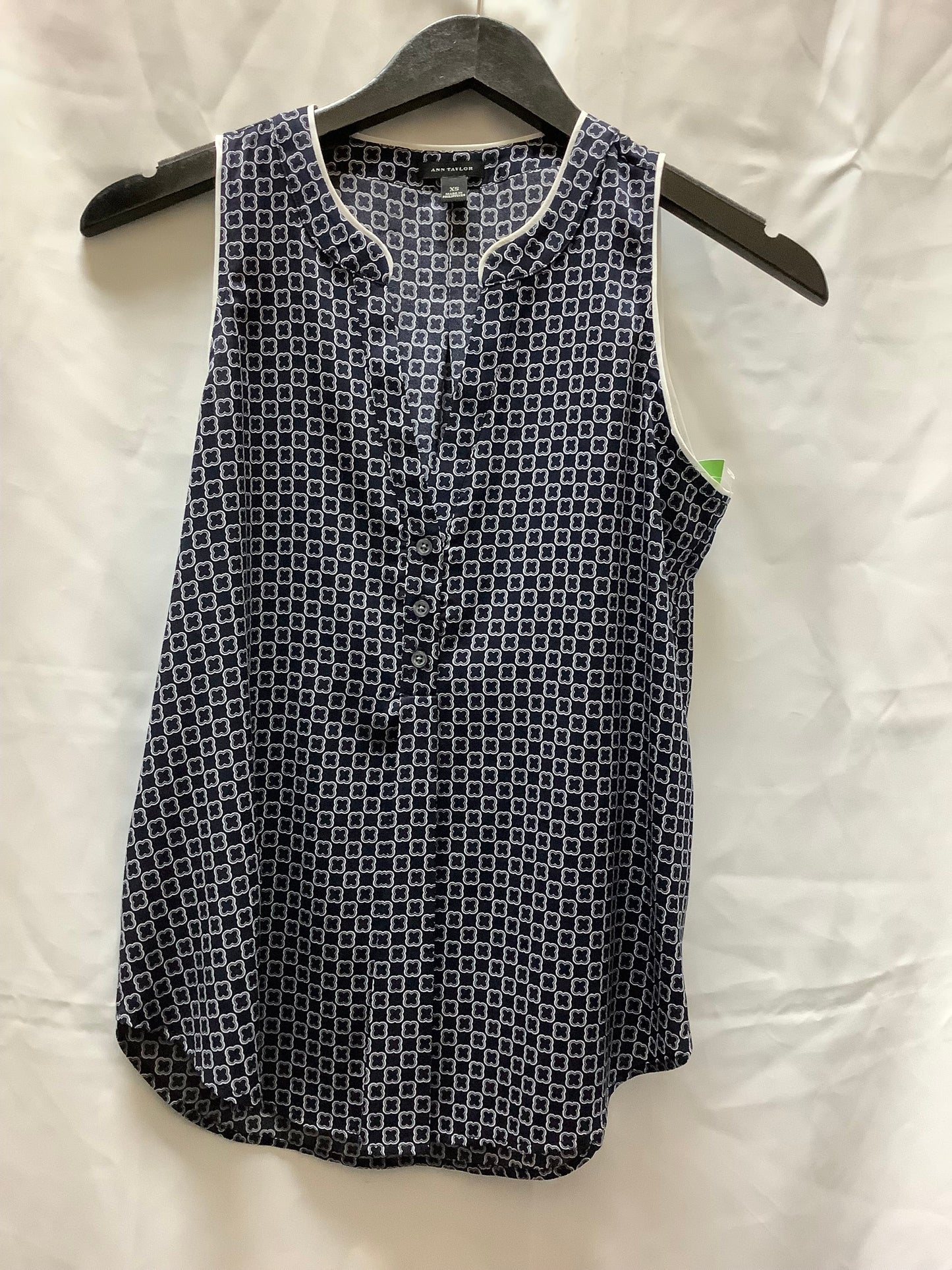 Top Sleeveless By Ann Taylor  Size: Xs