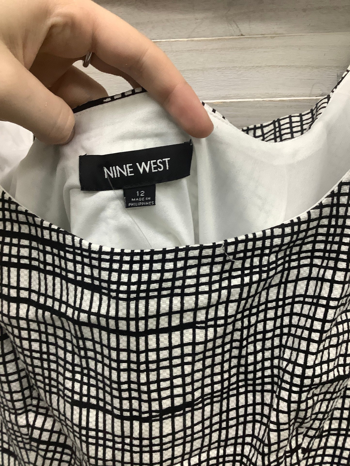 Black & White Dress Casual Short Nine West, Size 12