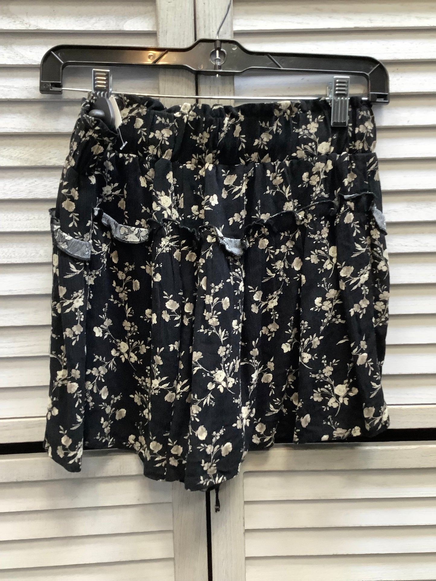 Skort By Versona In Floral Print, Size: S