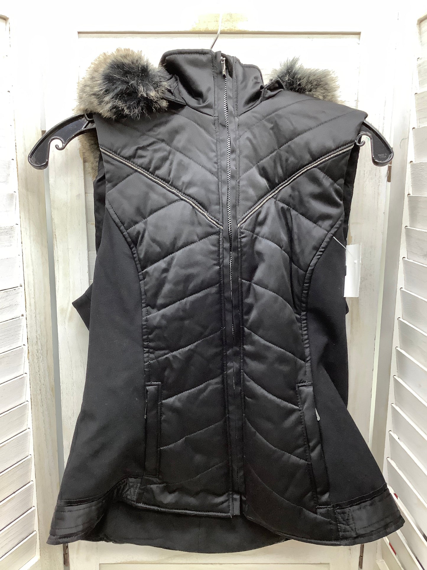 Vest Puffer & Quilted By White House Black Market In Black, Size: S