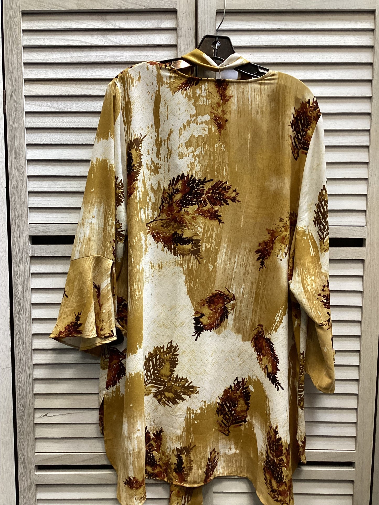 Top 3/4 Sleeve By Catherines In Gold, Size: Xl