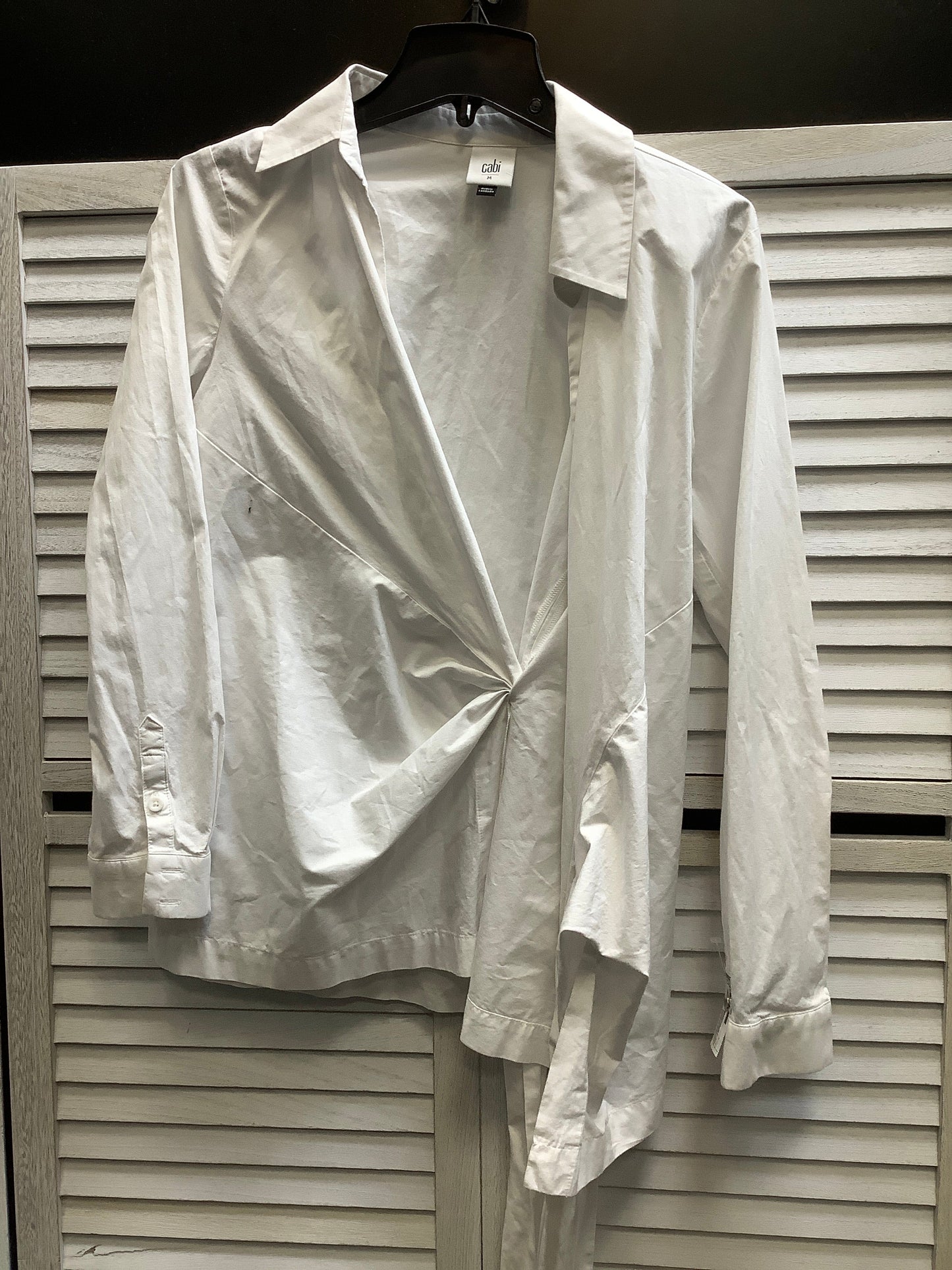 Top Long Sleeve By Cabi In White, Size: M