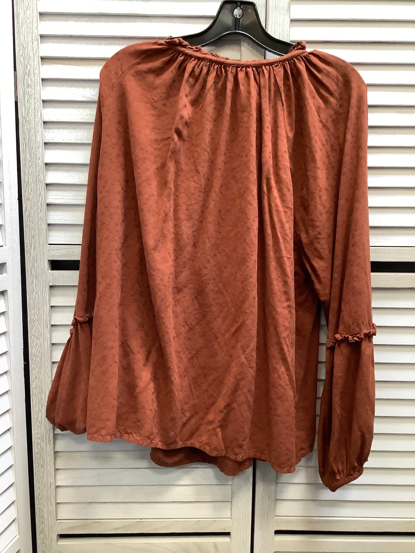 Top Long Sleeve By Knox Rose In Brown, Size: 1x