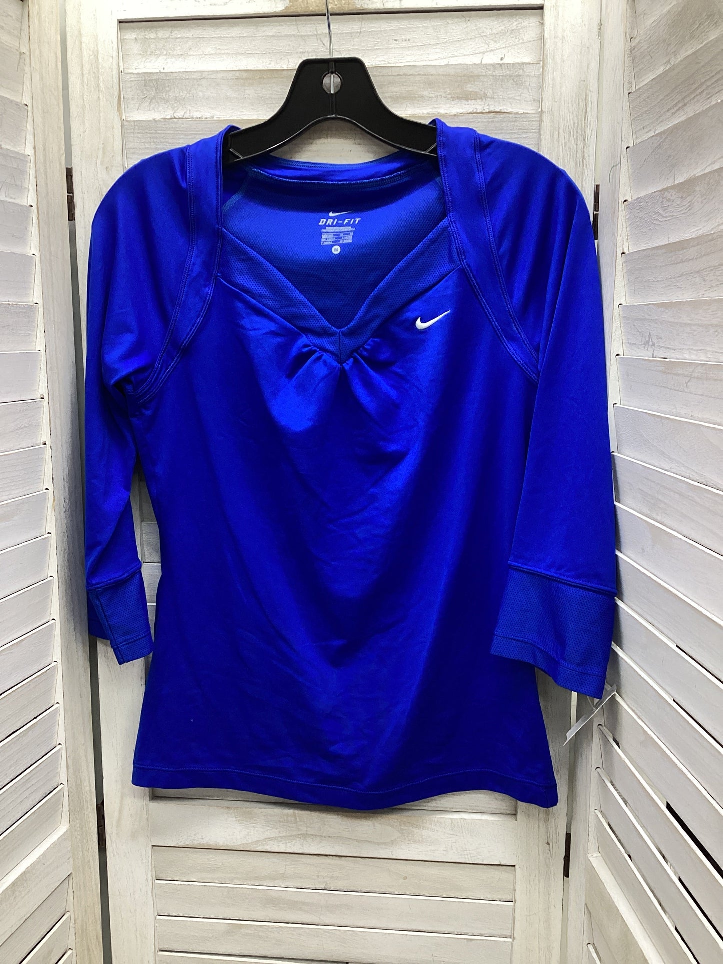 Athletic Top Long Sleeve Crewneck By Nike In Blue, Size: M