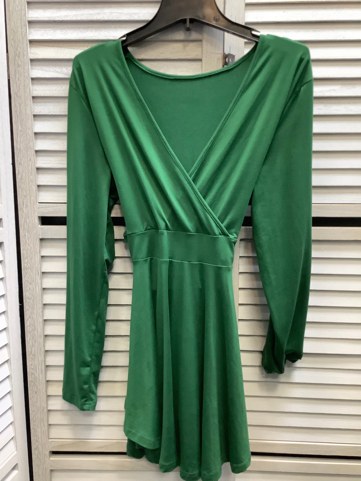 Top Long Sleeve By Clothes Mentor In Green, Size: 1x