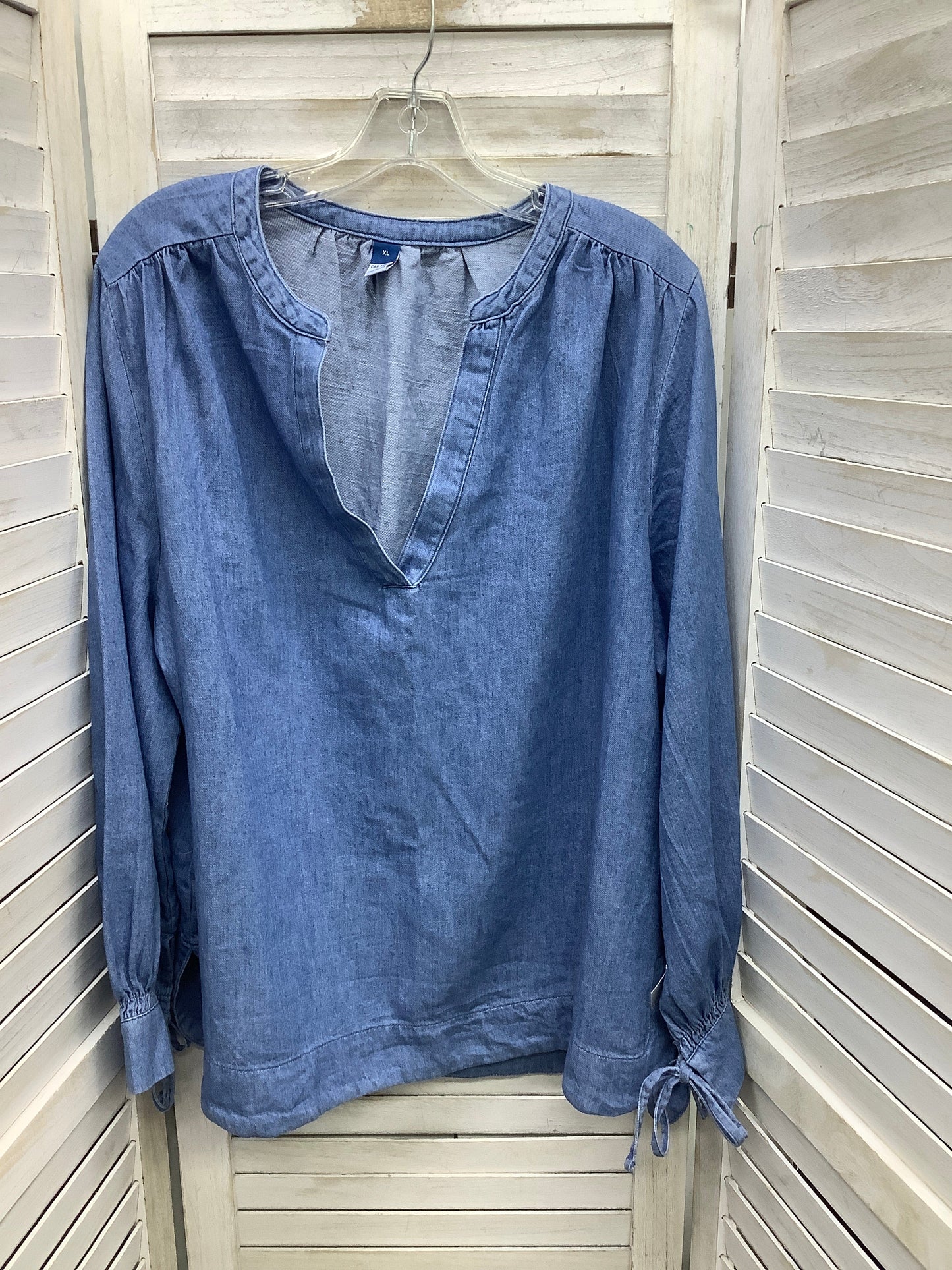 Top Long Sleeve By Old Navy In Blue, Size: Xl NWT