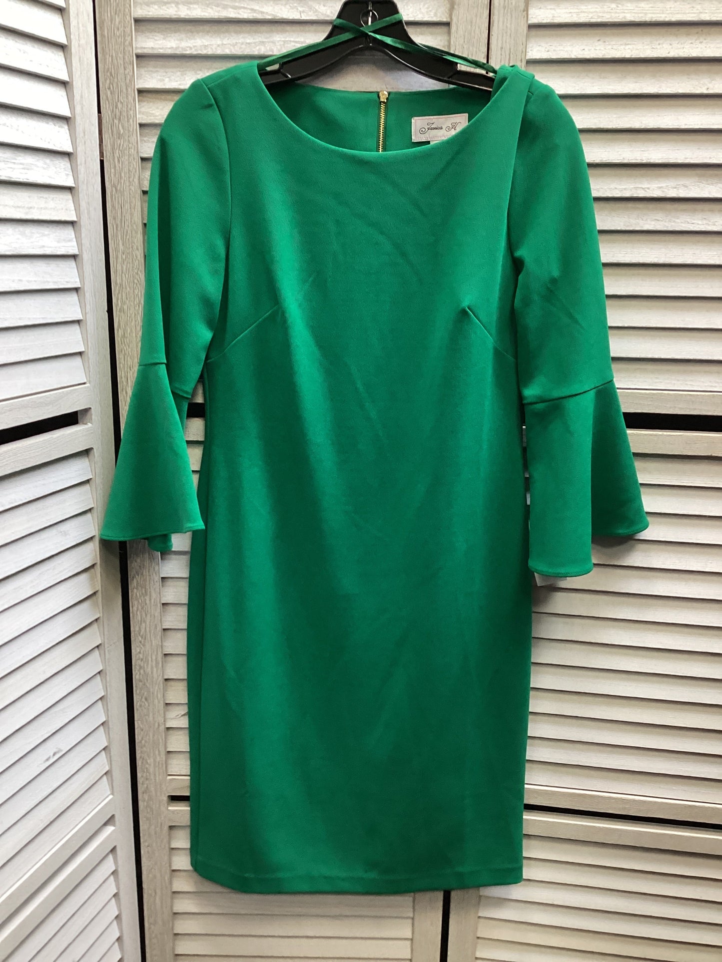 Dress Casual Short By Clothes Mentor In Green, Size: 6