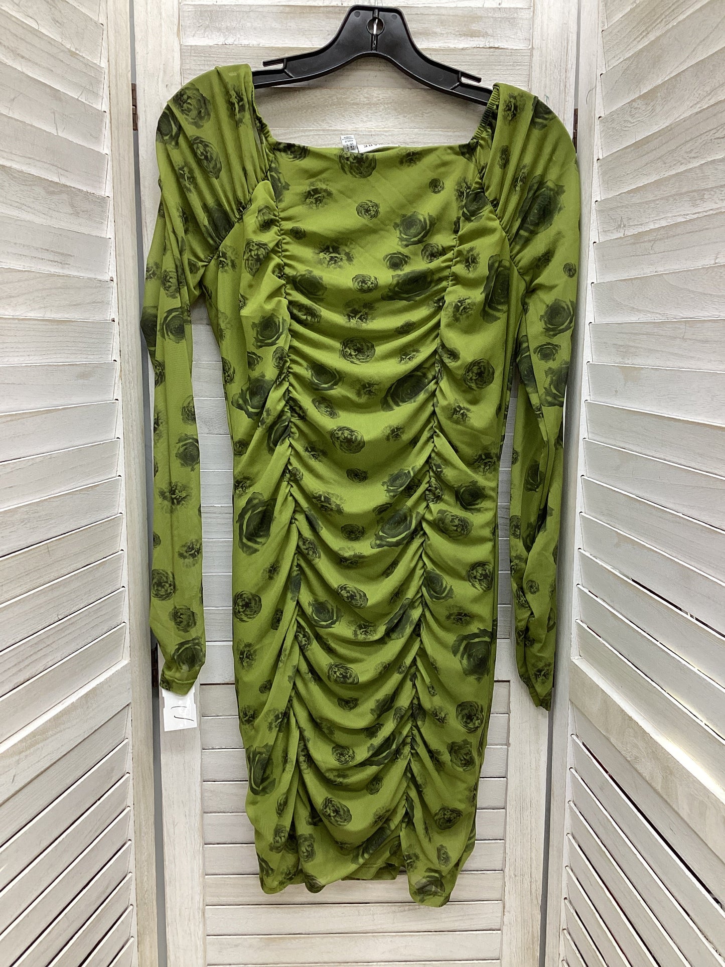 Dress Casual Short By Clothes Mentor In Green, Size: S