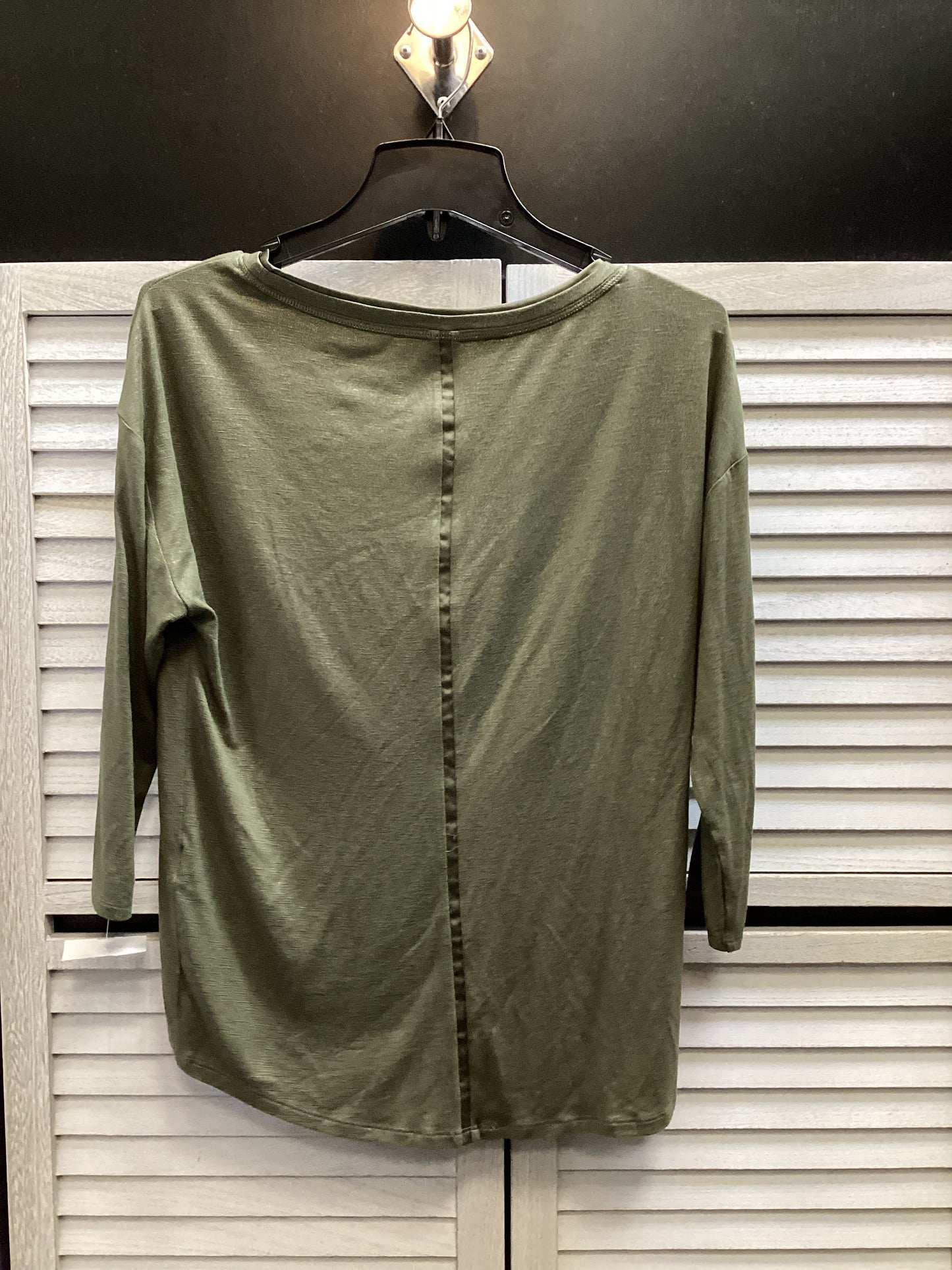 Top Long Sleeve By White House Black Market In Green, Size: Xs