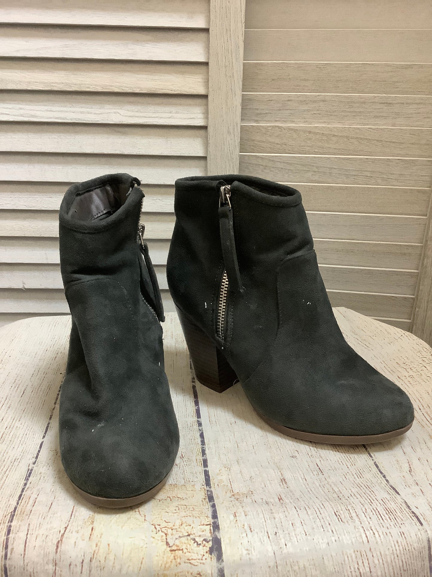 Boots Ankle Heels By Clothes Mentor  Size: 6