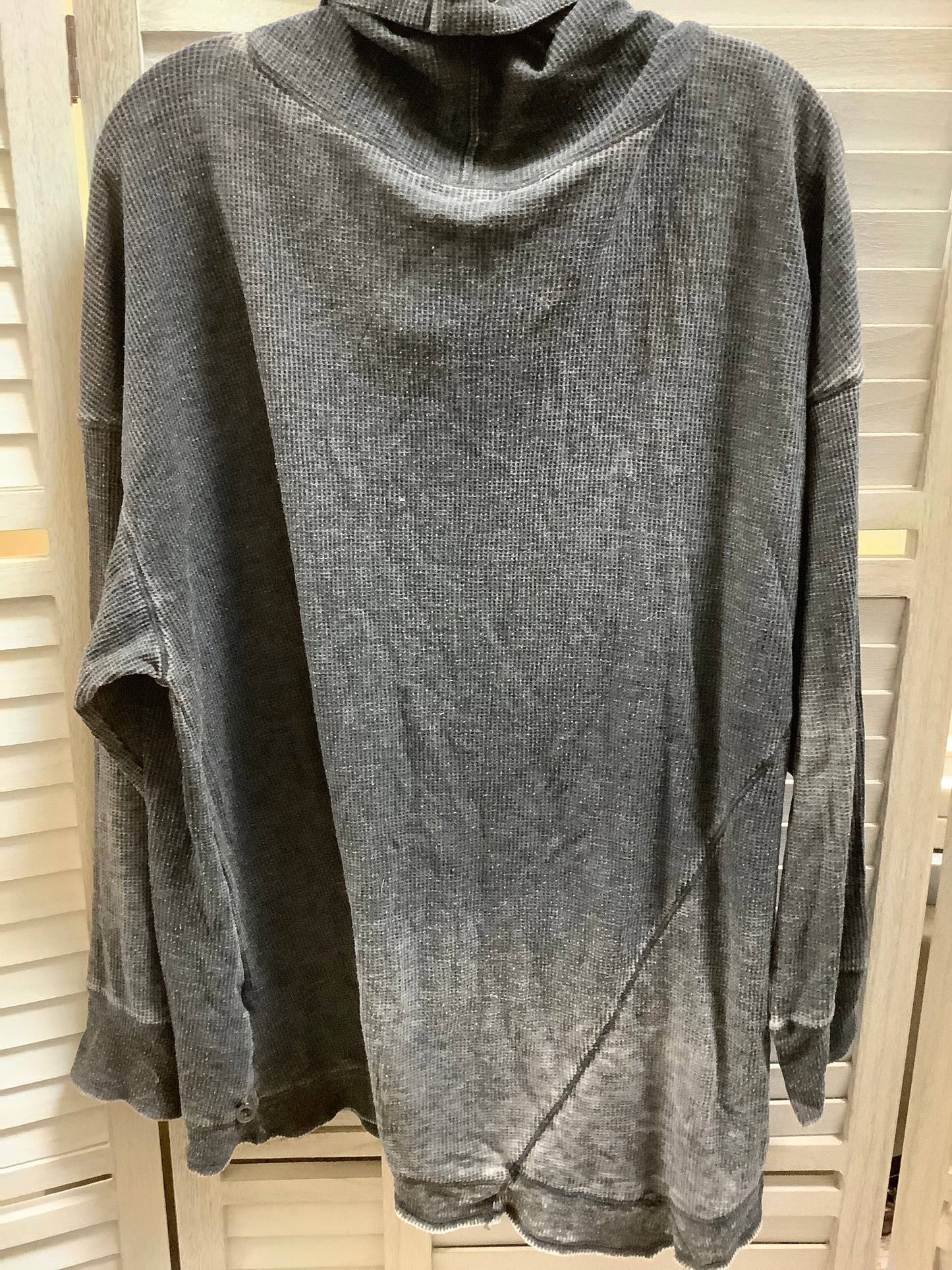 Top Long Sleeve By Calvin Klein  Size: L