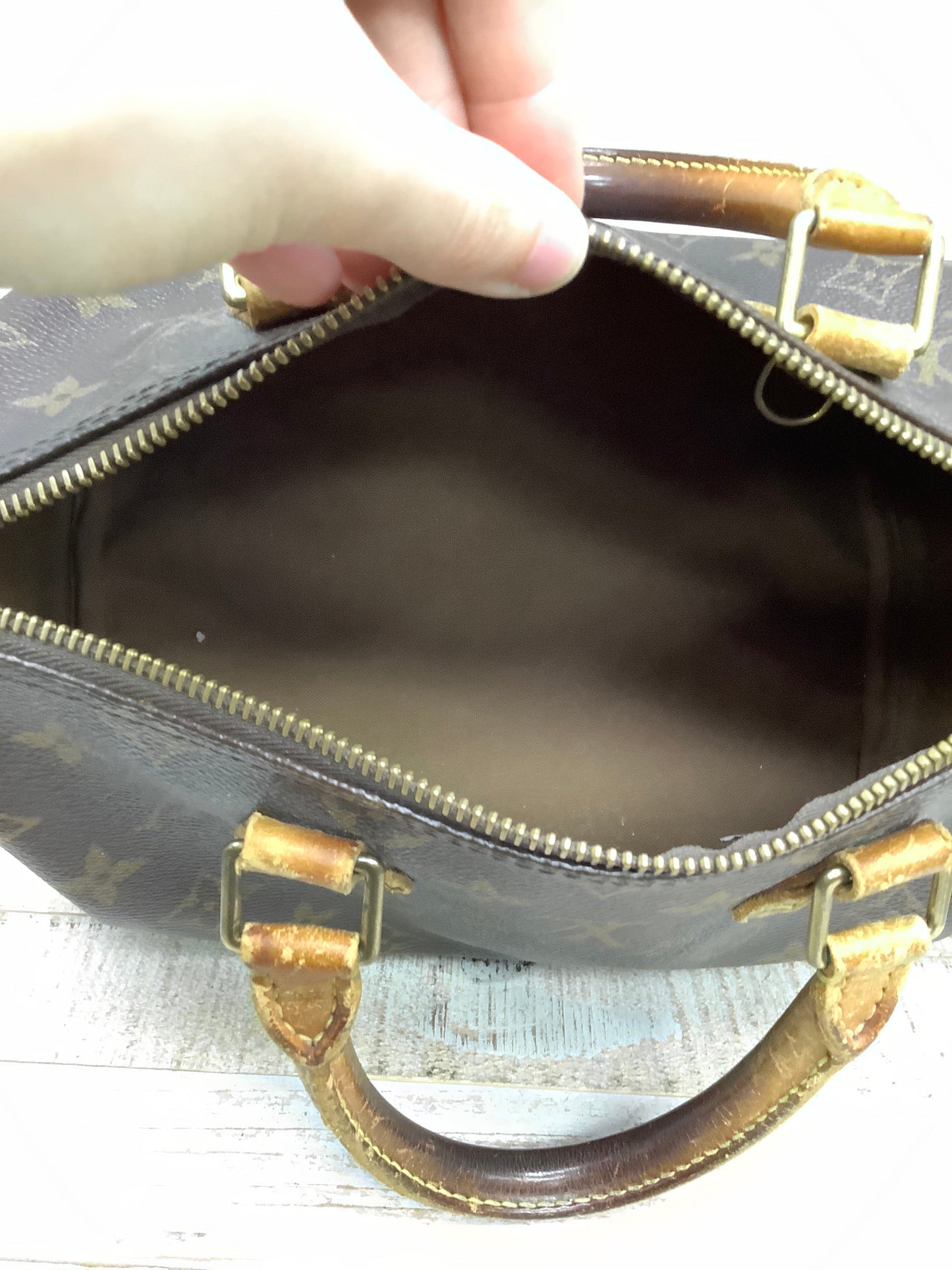 Handbag Louis Vuitton, Size Medium