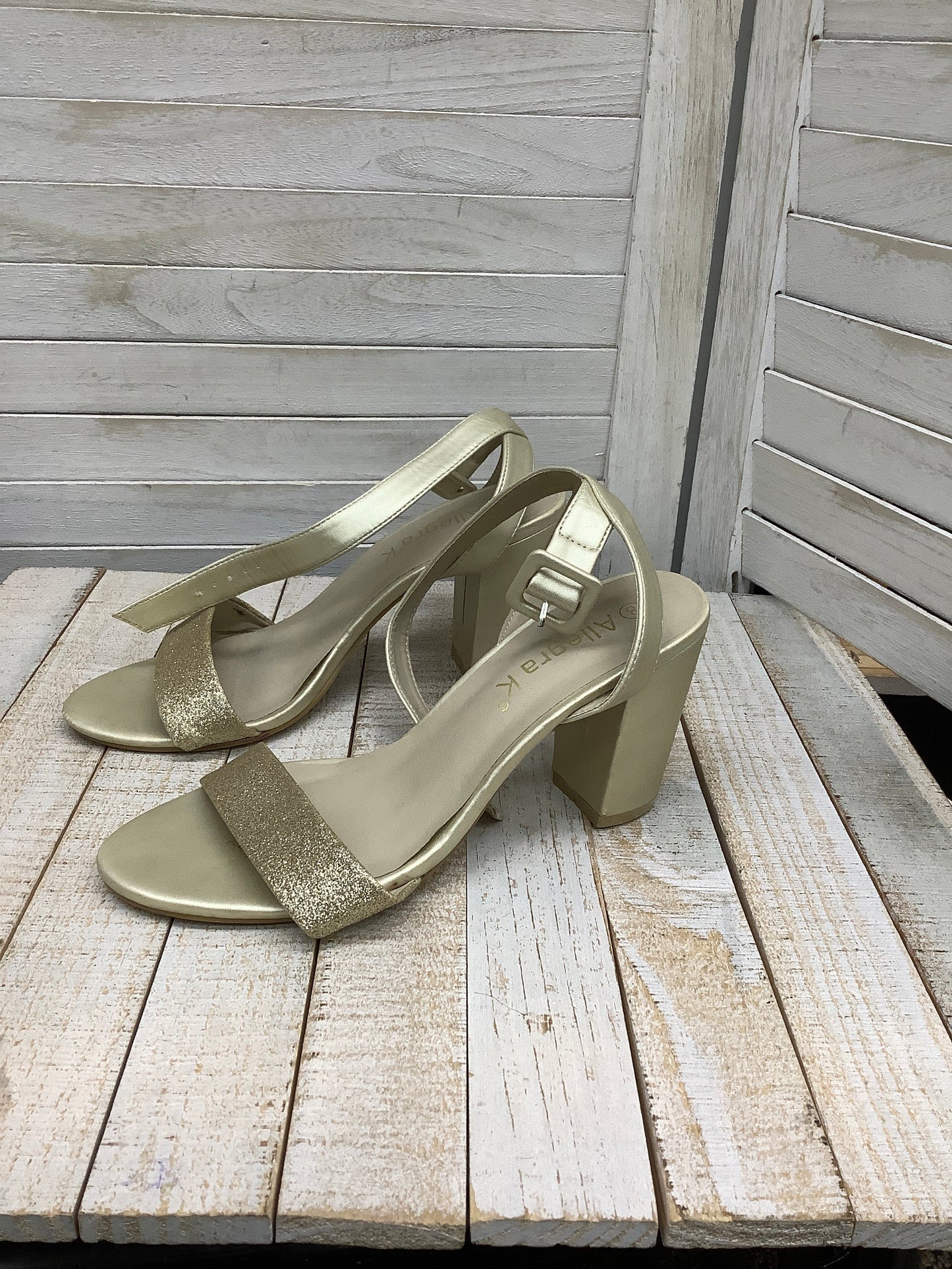 Shoes Heels Wedge By Clothes Mentor  Size: 8