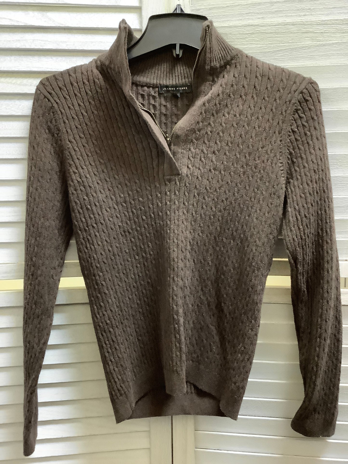 Sweater By Jeanne Pierre  Size: M