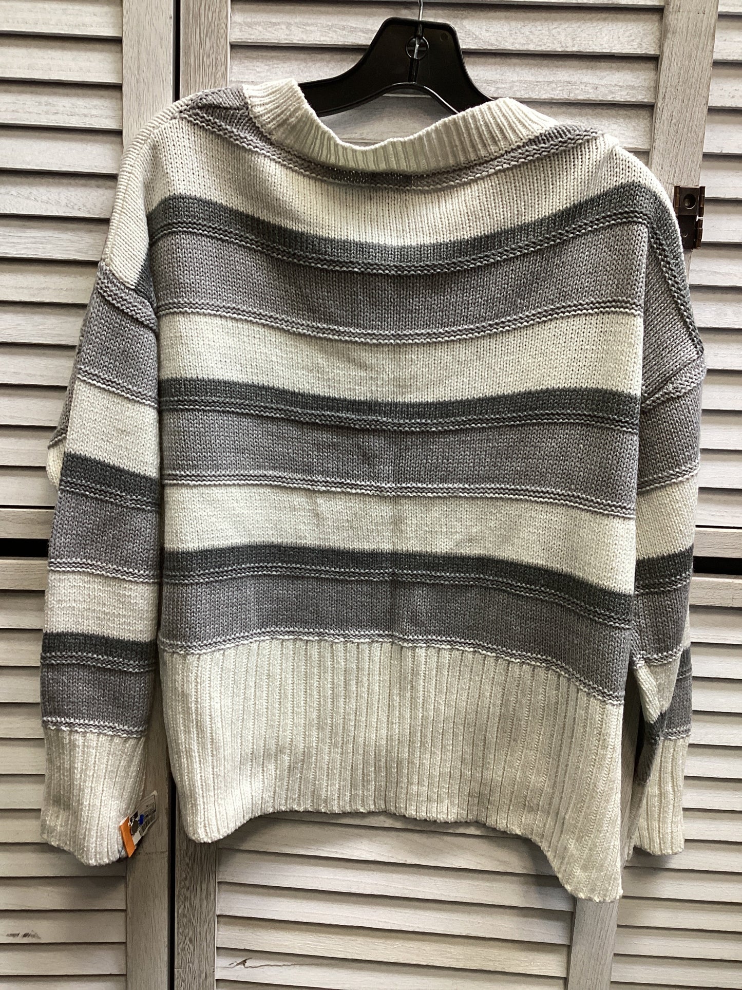 Sweater By New York And Co In Striped, Size: M