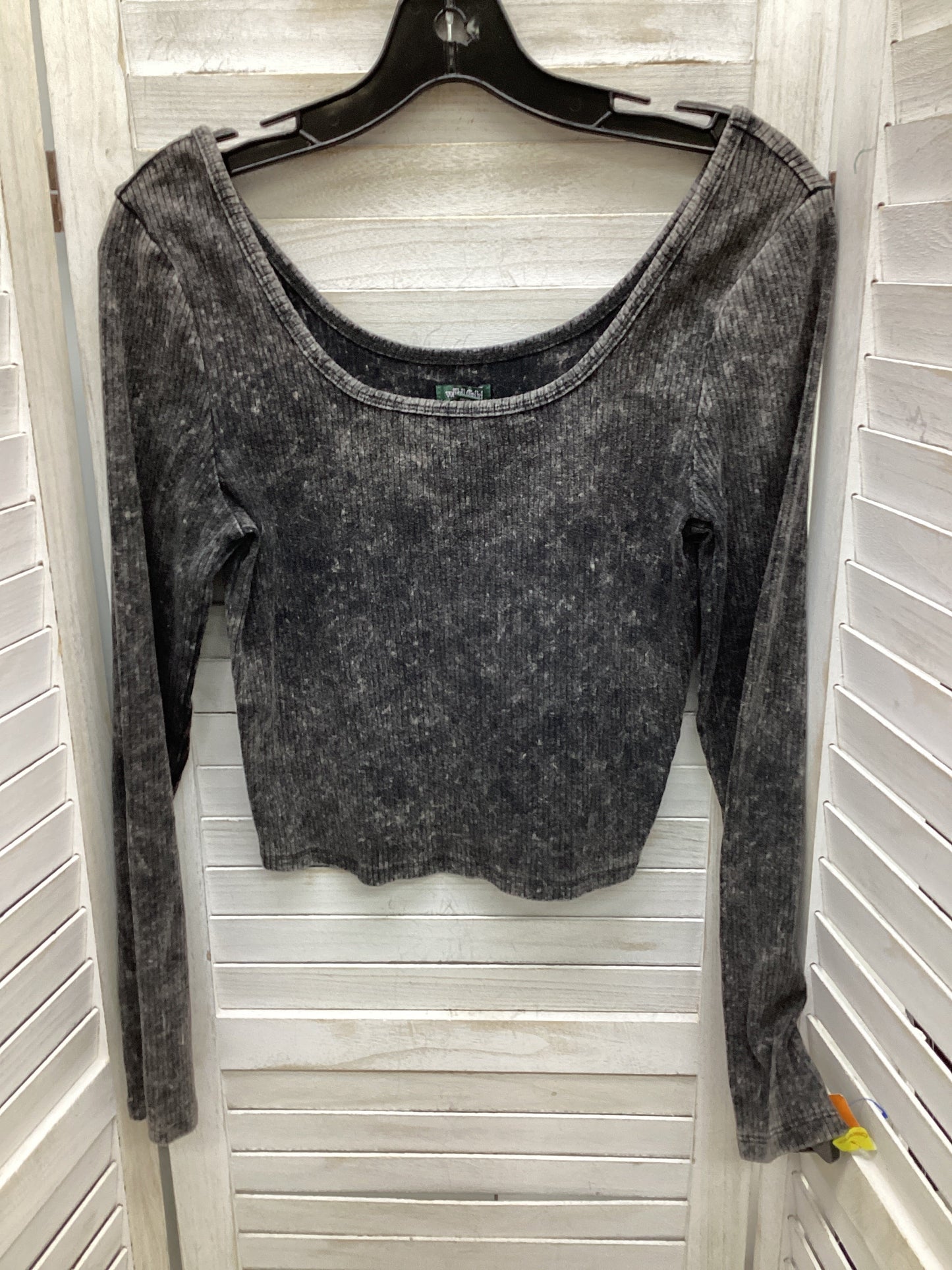 Top Long Sleeve By Wild Fable In Grey, Size: L