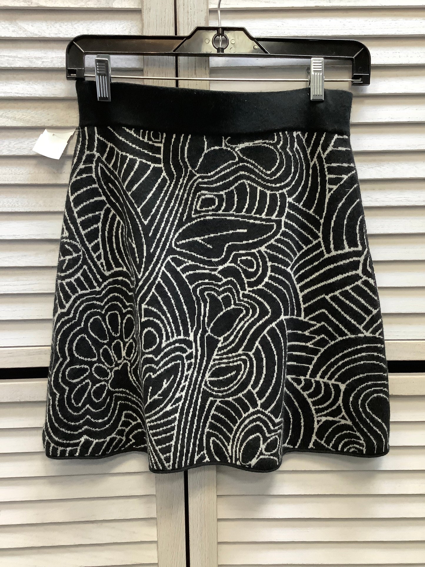 Skirt Mini & Short By Title Nine In Black & White, Size: Xs