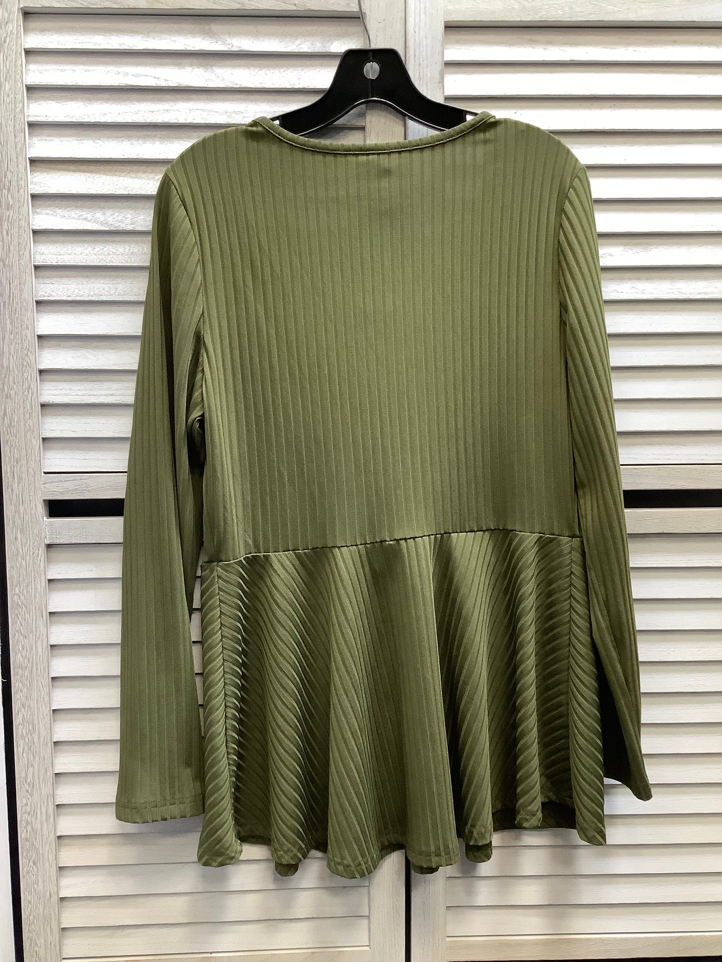 Top Long Sleeve By Shein In Green, Size: Xl