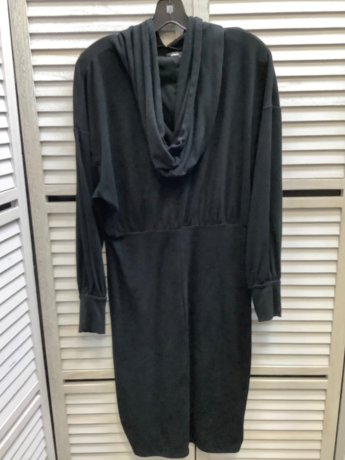 Dress Casual Midi By Express In Black, Size: M