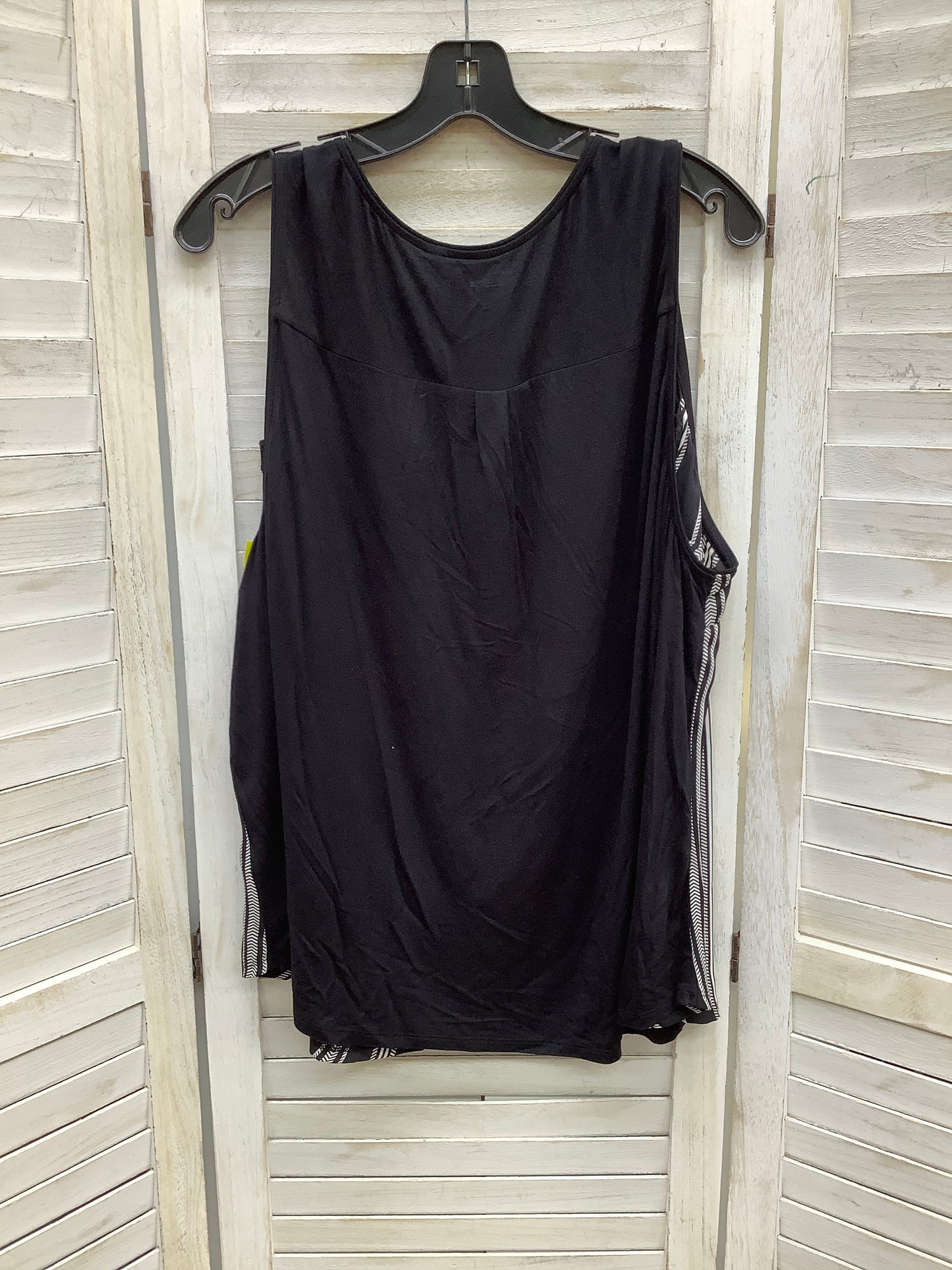 Top Sleeveless By Candies In Black, Size: 2x