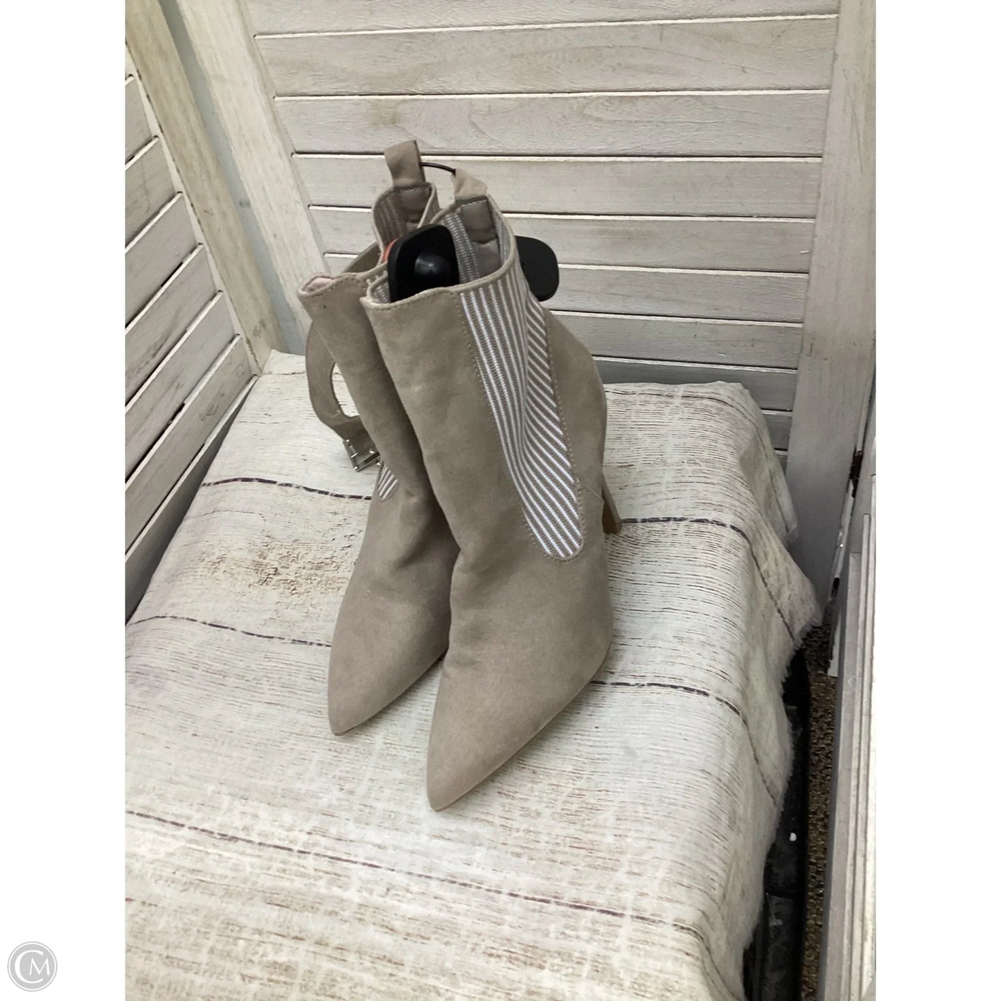 Boots Ankle Heels By Clothes Mentor In Beige, Size: 7