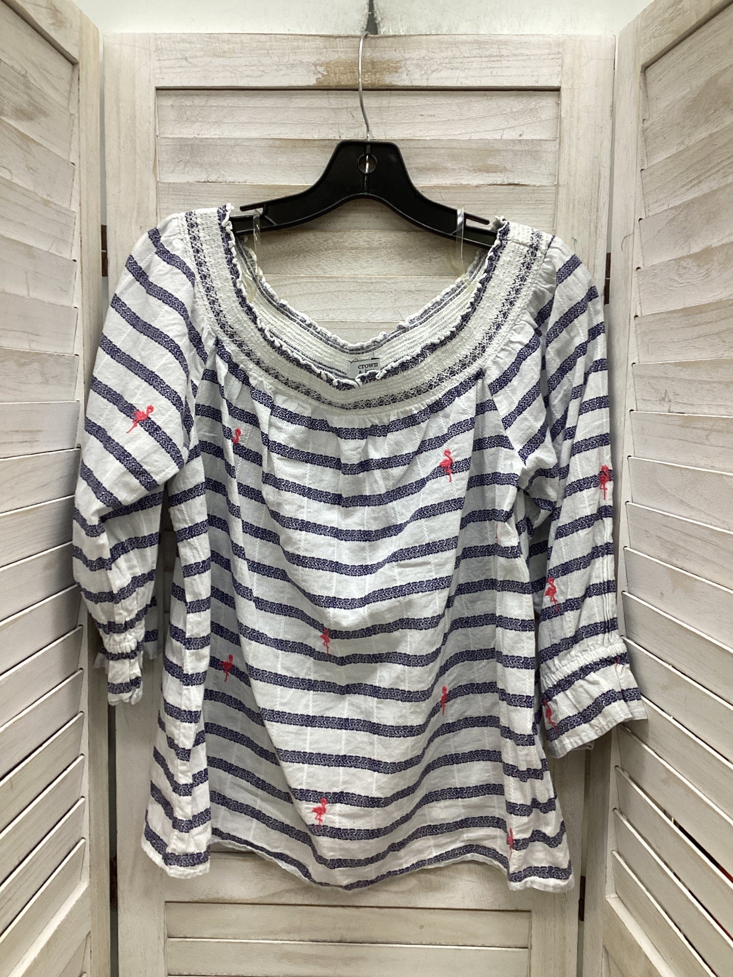 Top Long Sleeve By Crown And Ivy In Striped Pattern, Size: L