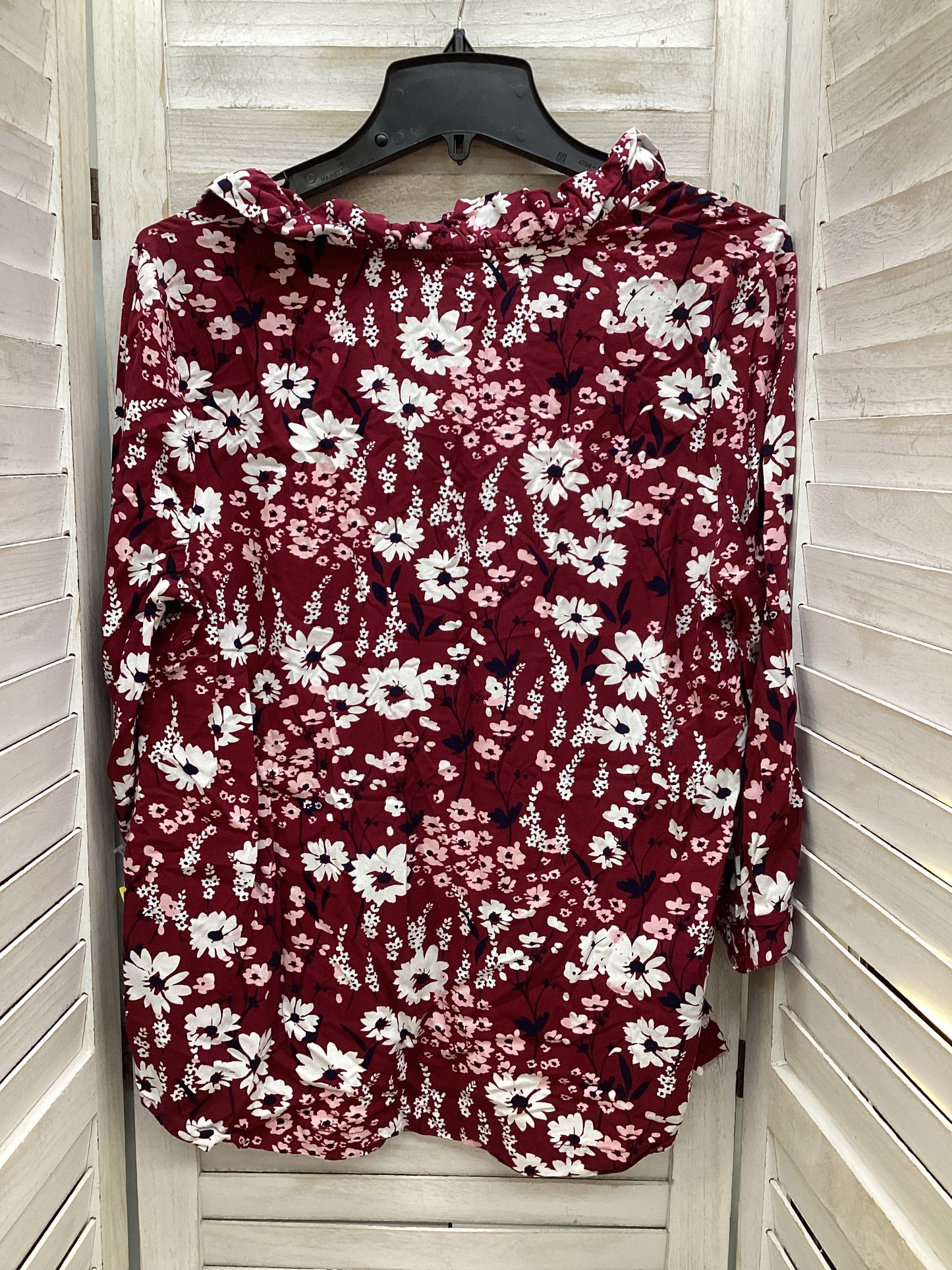 Top Long Sleeve By Crown And Ivy In Floral Print, Size: L