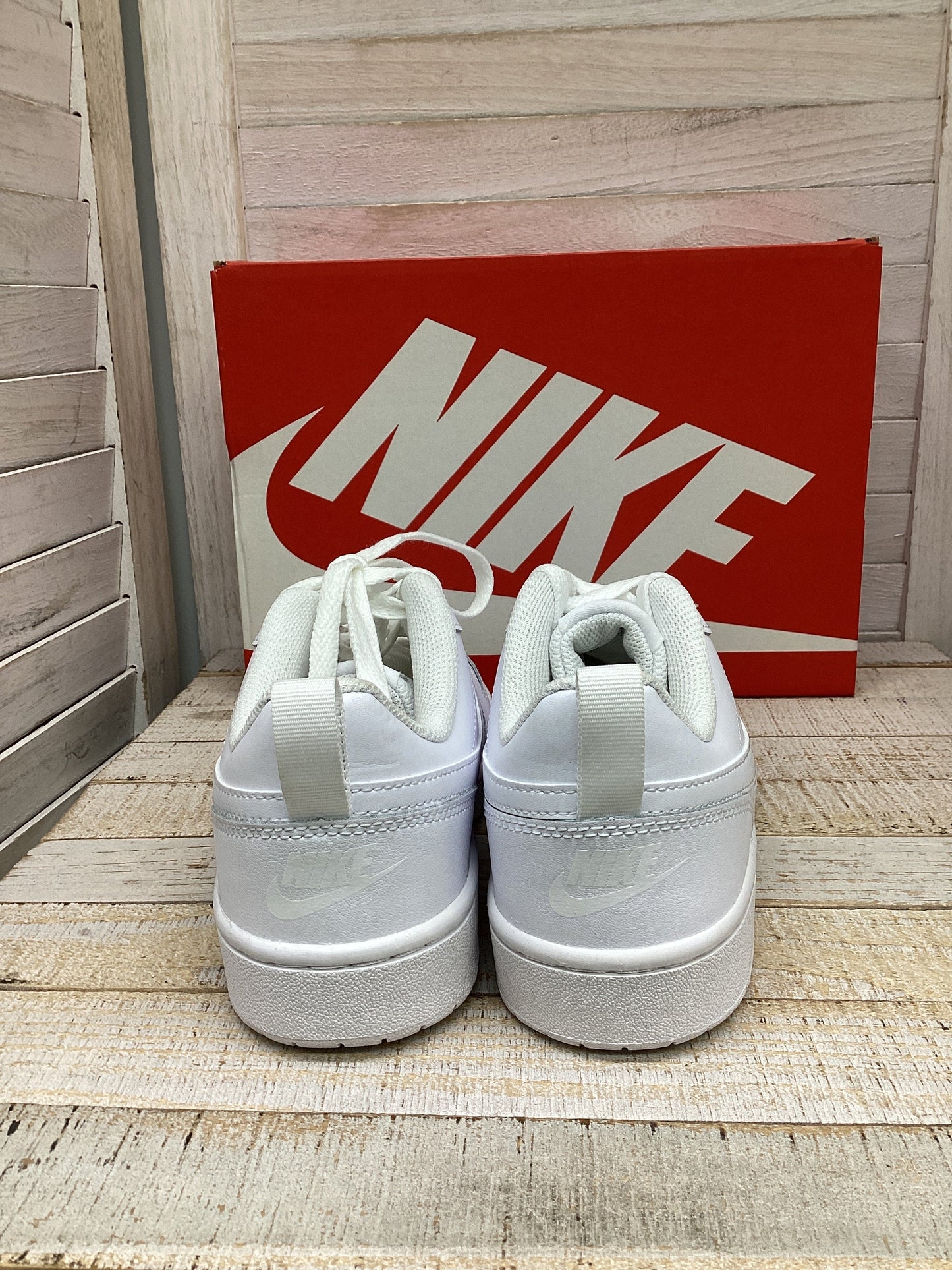 Shoes Athletic By Nike In White, Size: 8