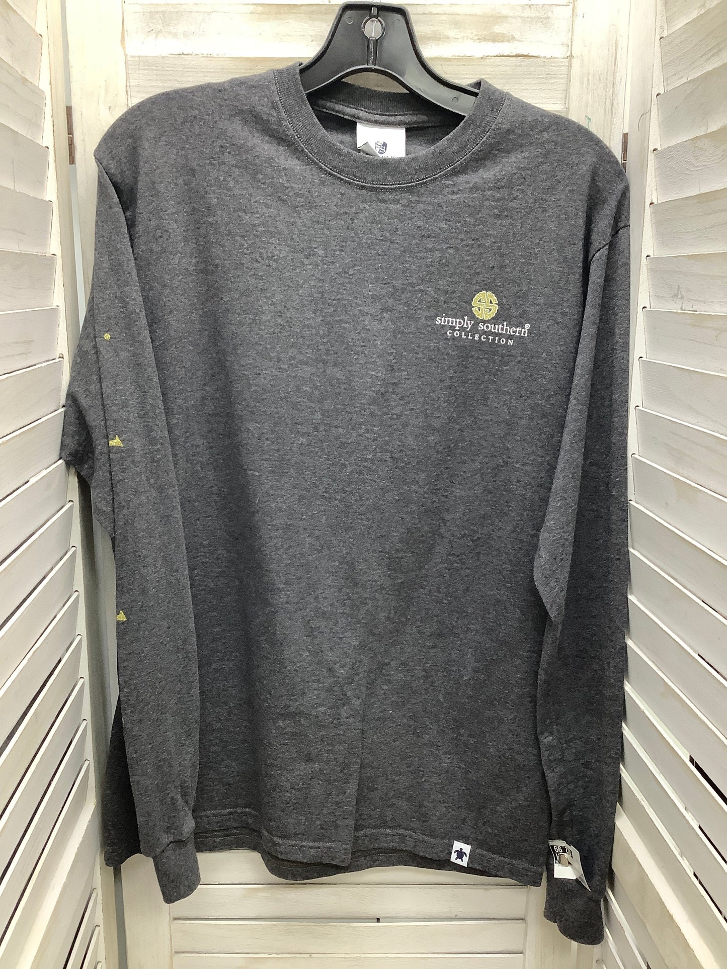 Top Long Sleeve By Simply Southern In Grey, Size: M