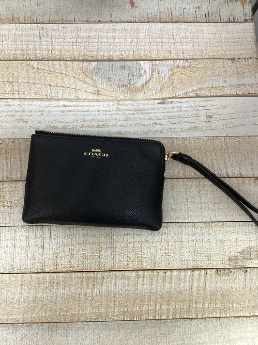 Wristlet By Coach, Size: Small