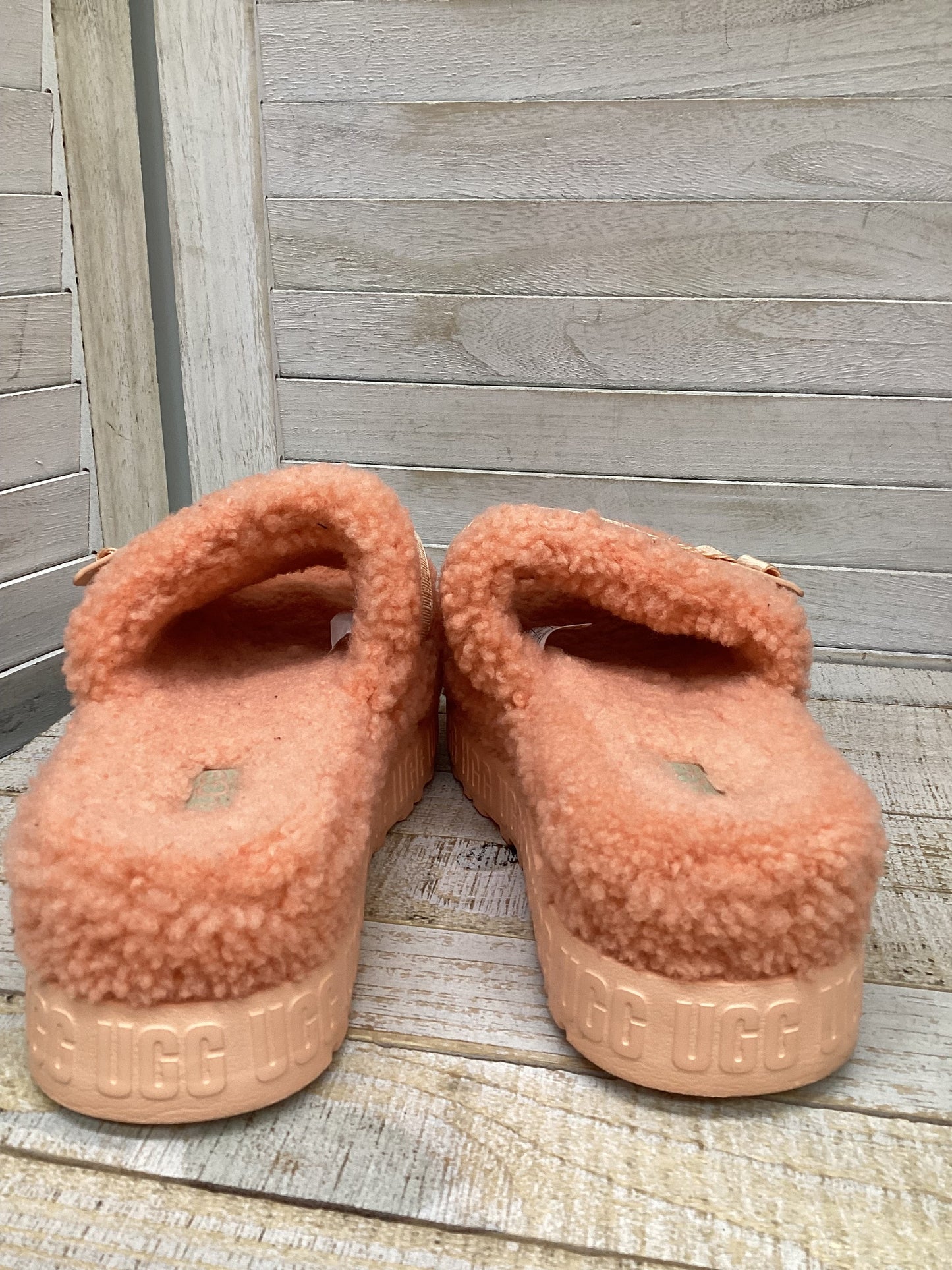 Sandals Heels Platform By Ugg In Peach, Size: 6