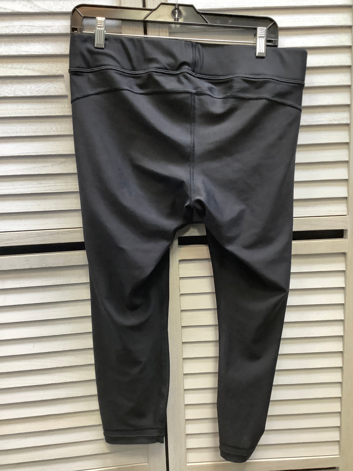 Athletic Capris By Under Armour In Black, Size: Xl