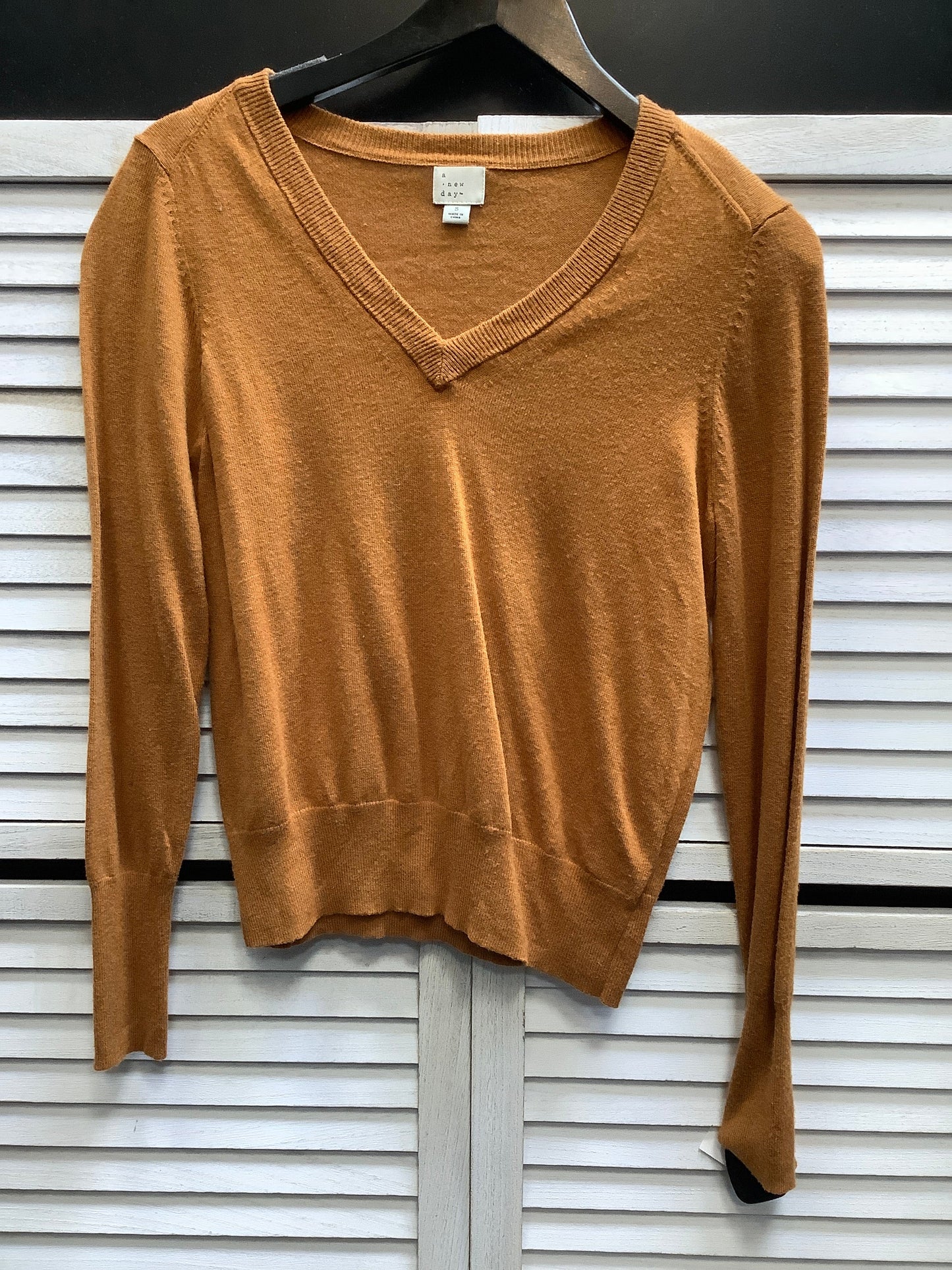 Top Long Sleeve By A New Day In Brown, Size: S