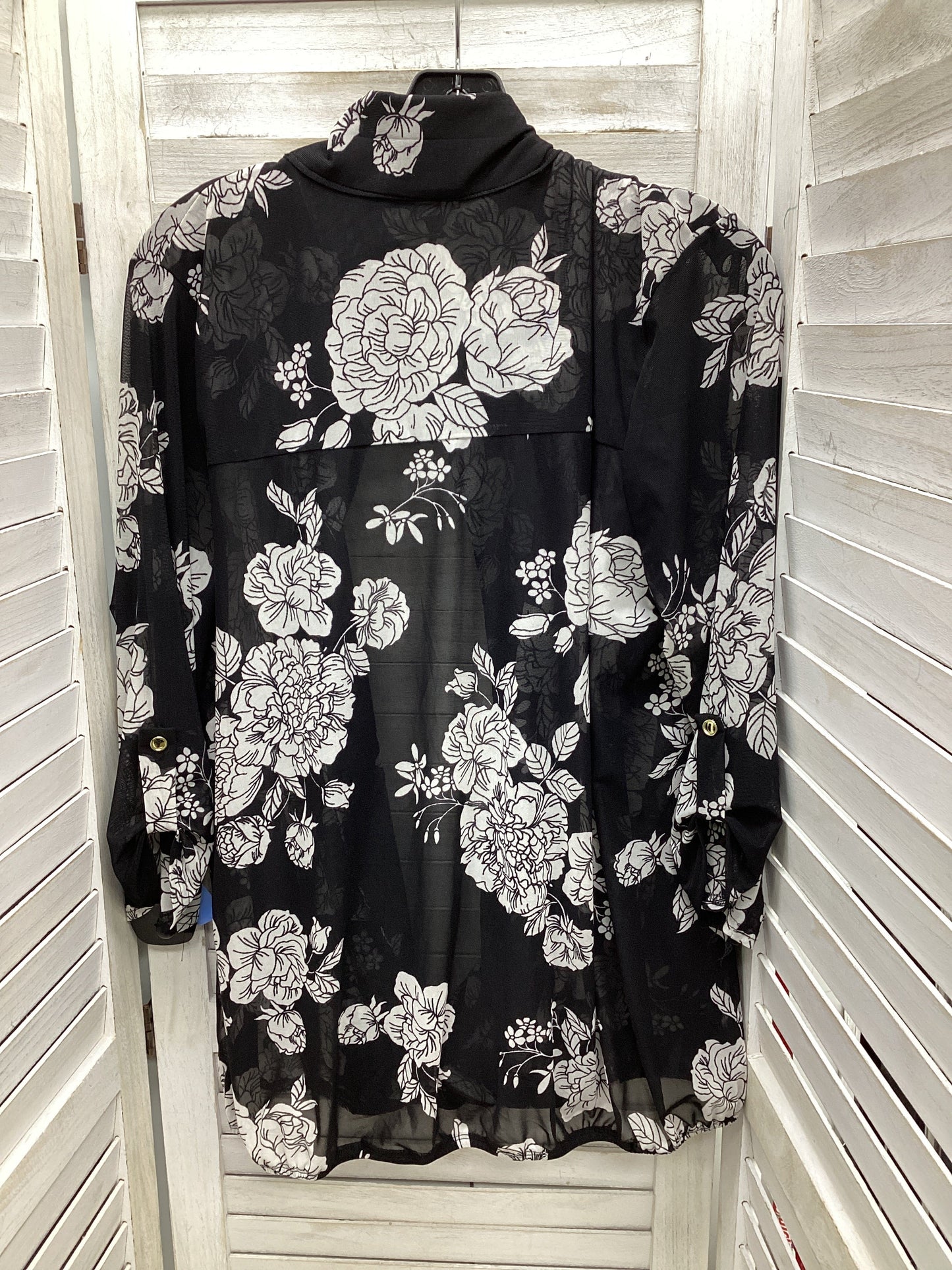 Top Long Sleeve By Clothes Mentor In Floral Print, Size: 2x