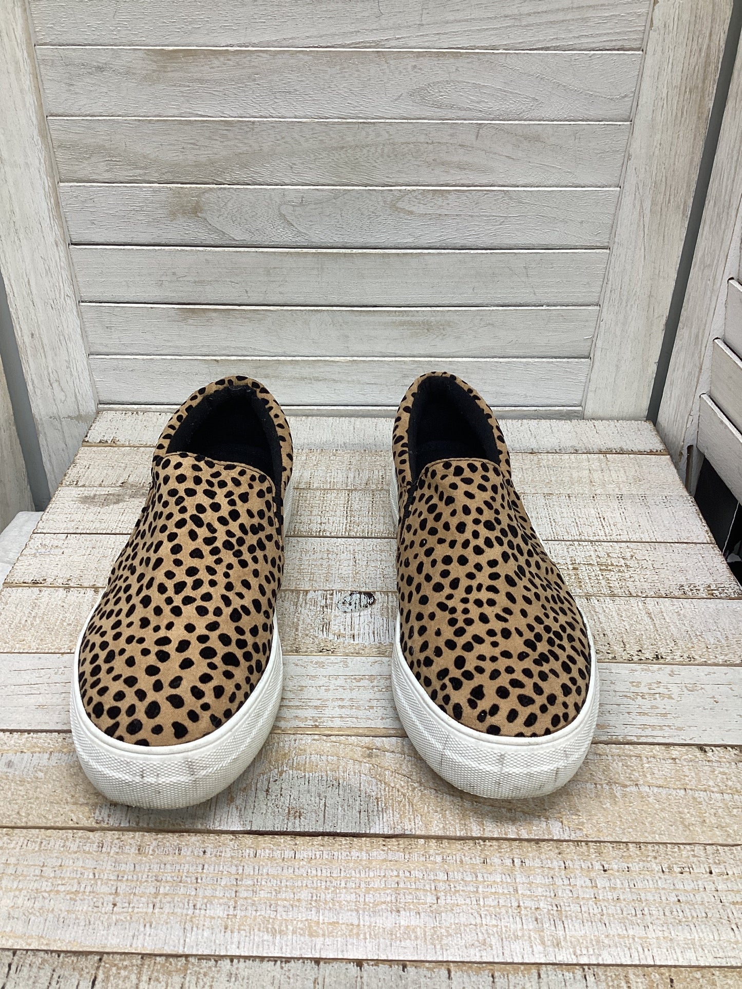 Shoes Sneakers By Soda In Animal Print, Size: 7.5