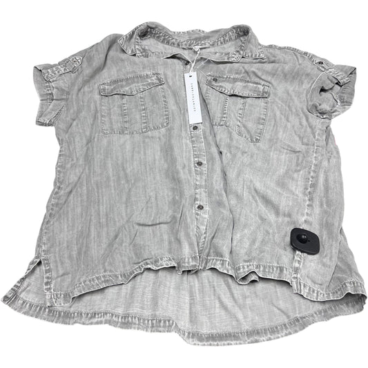 Top Short Sleeve By Jane And Delancey In Grey, Size: L