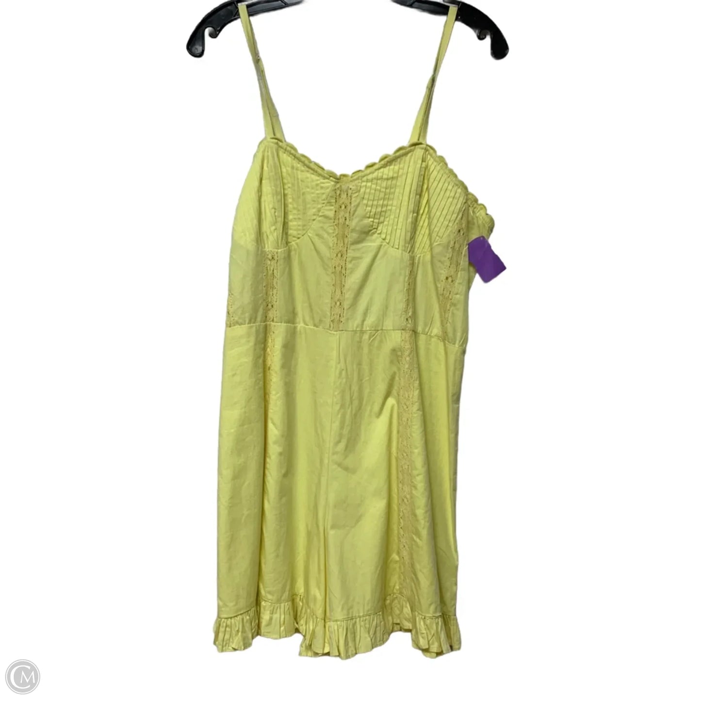 Dress Casual Short By Urban Outfitters In Yellow, Size: L