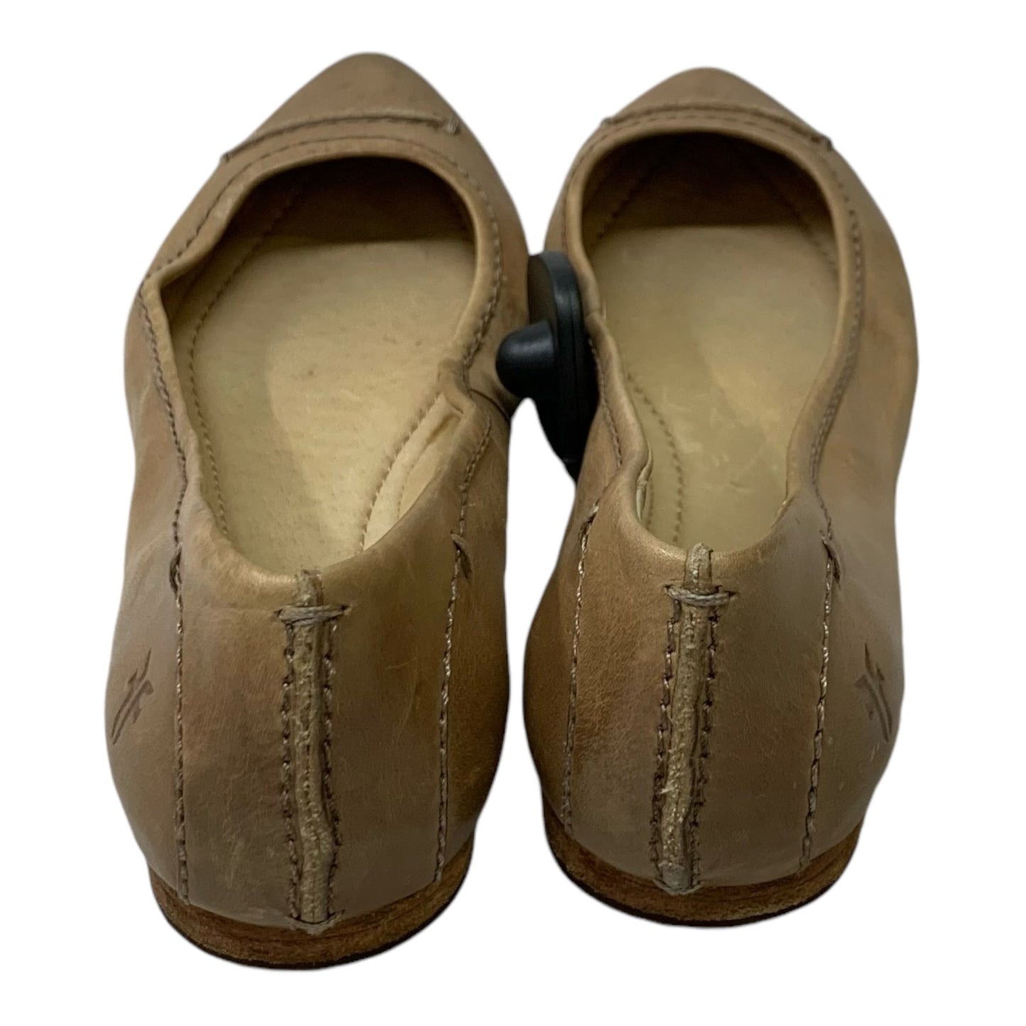 Shoes Flats By Frye In Brown, Size: 7