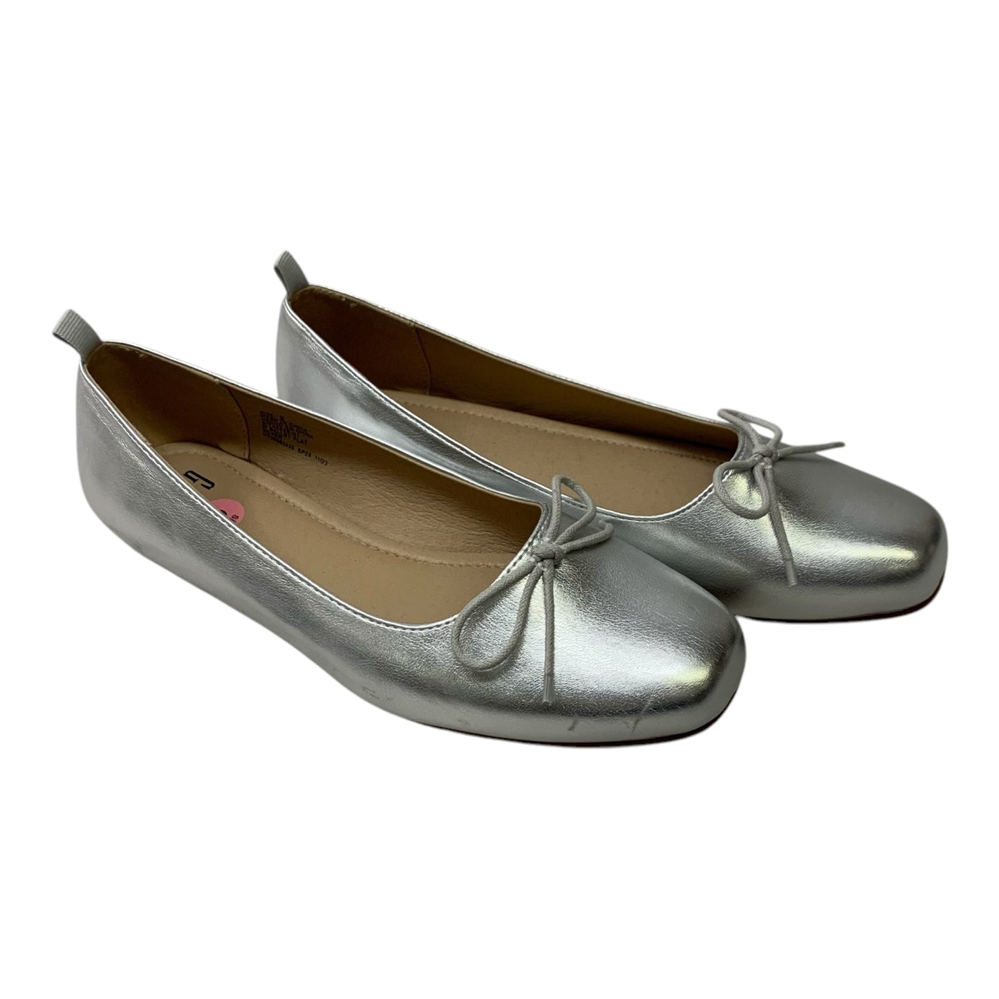 Shoes Flats By Gap In Silver, Size: 9