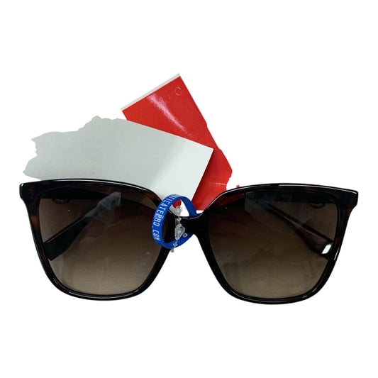 Sunglasses Luxury Designer By Fendi