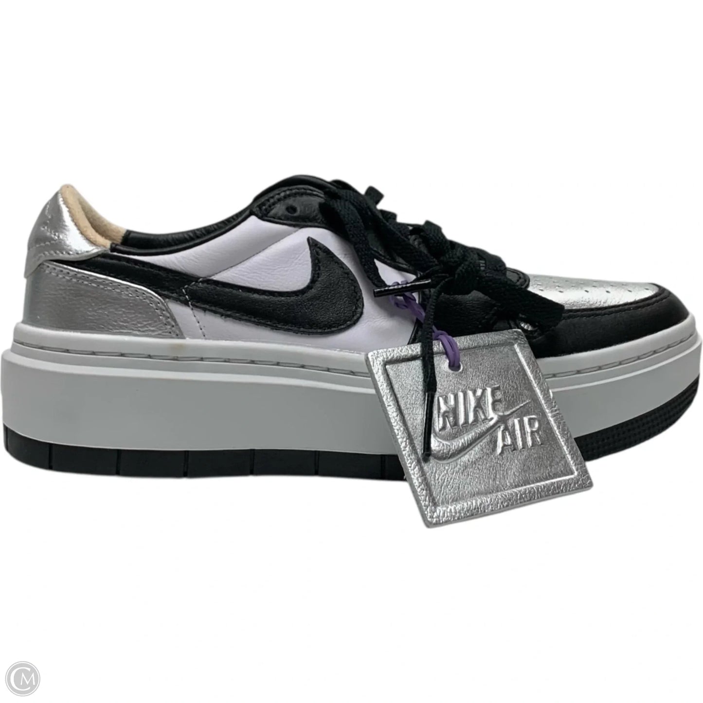 Shoes Sneakers By Nike In Black & Silver, Size: 7