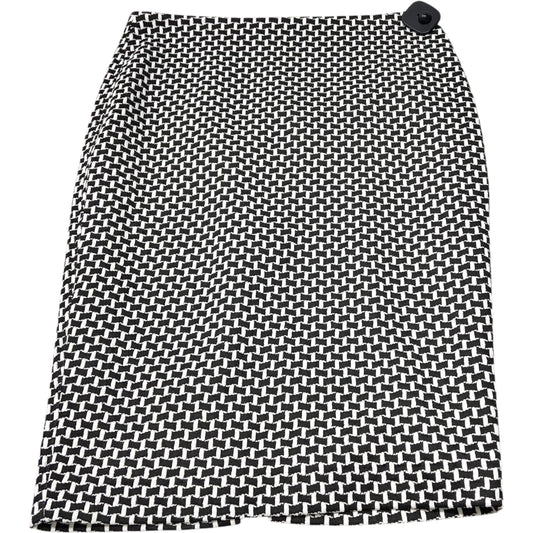 Skirt Mini & Short By Virtue In Black & White, Size: M